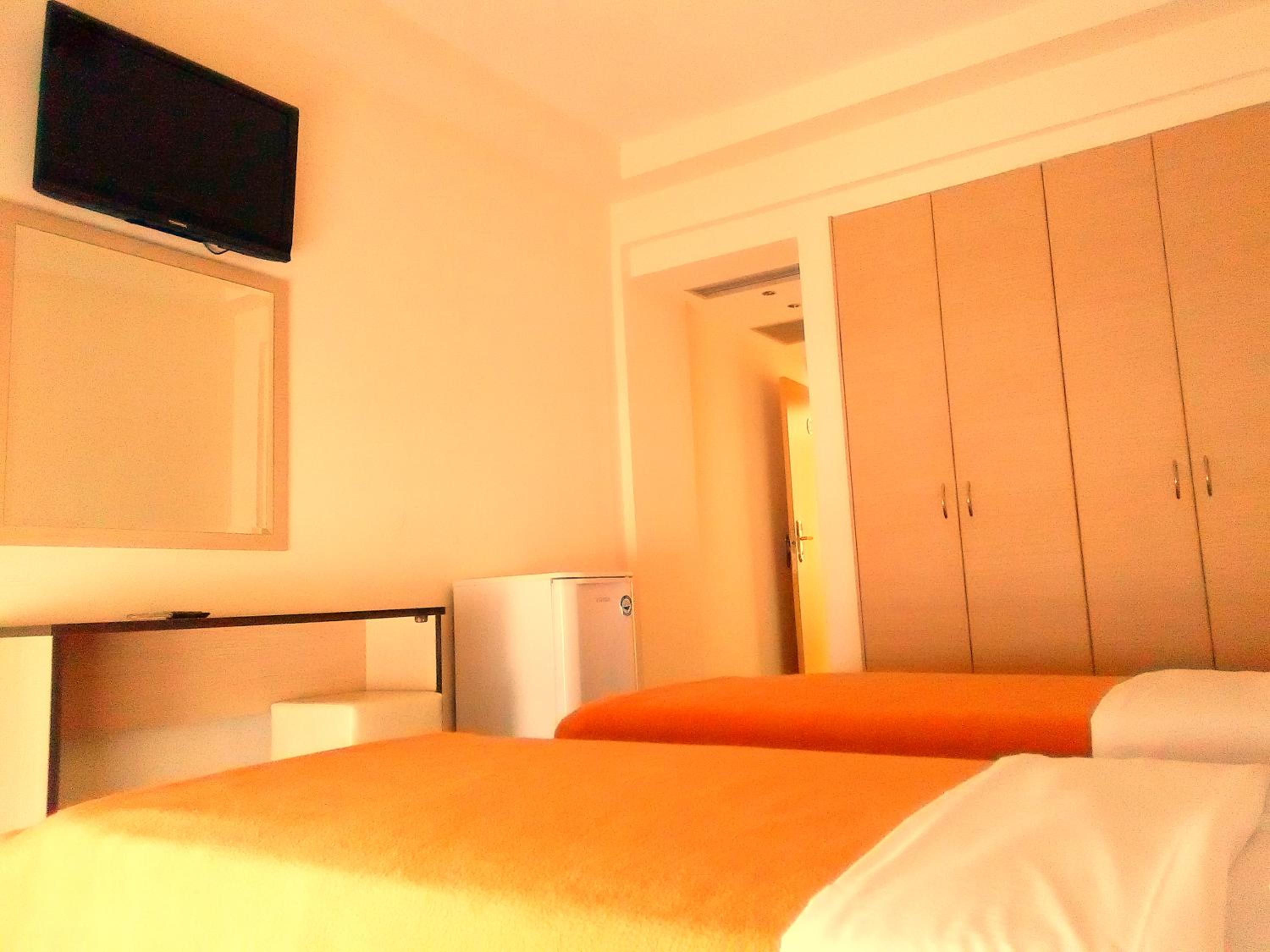 Double or Twin Room photo 2