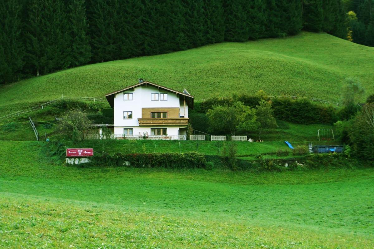 Four-Bedroom House photo 1