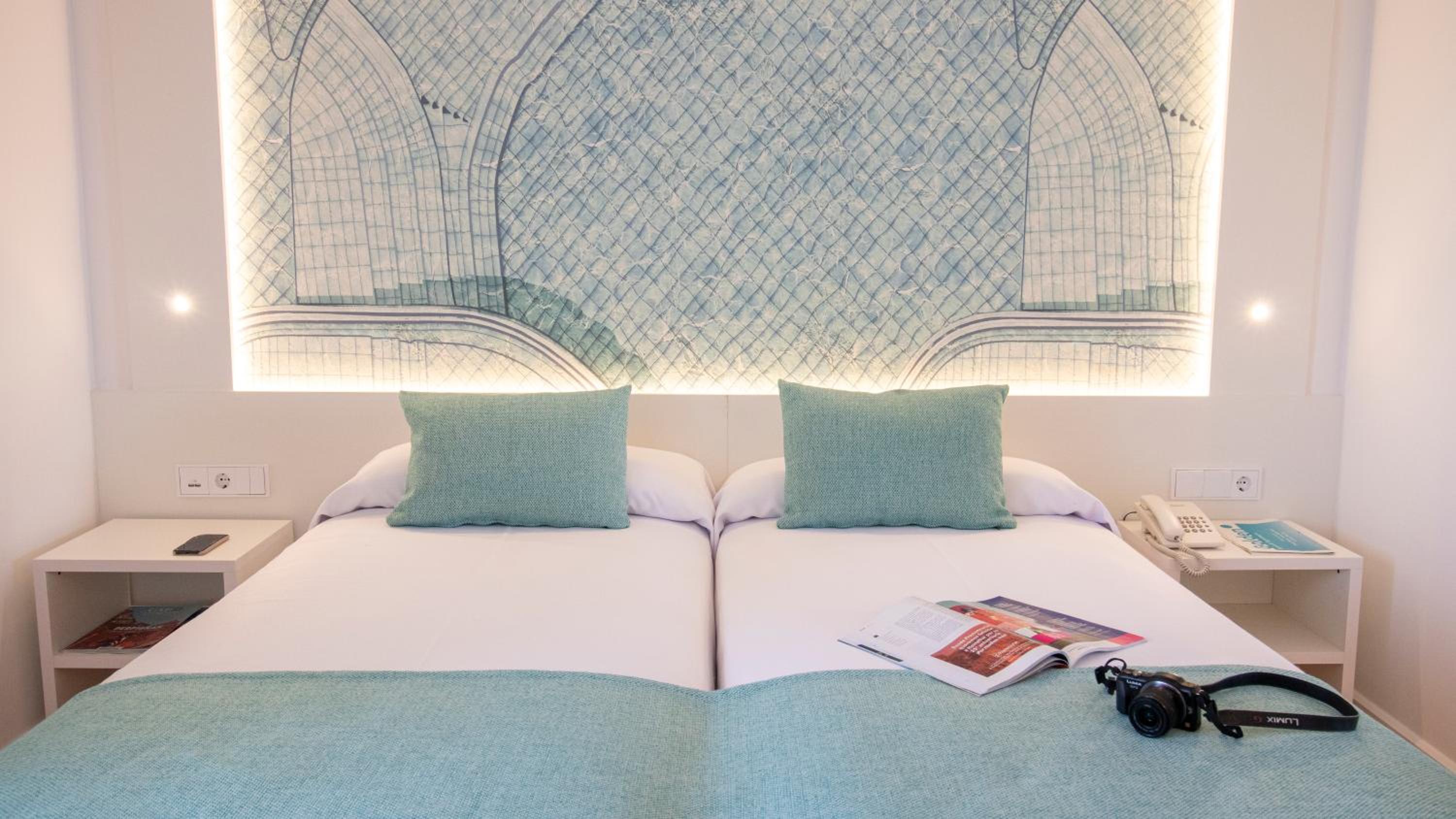 Double Room with Pool View photo 3