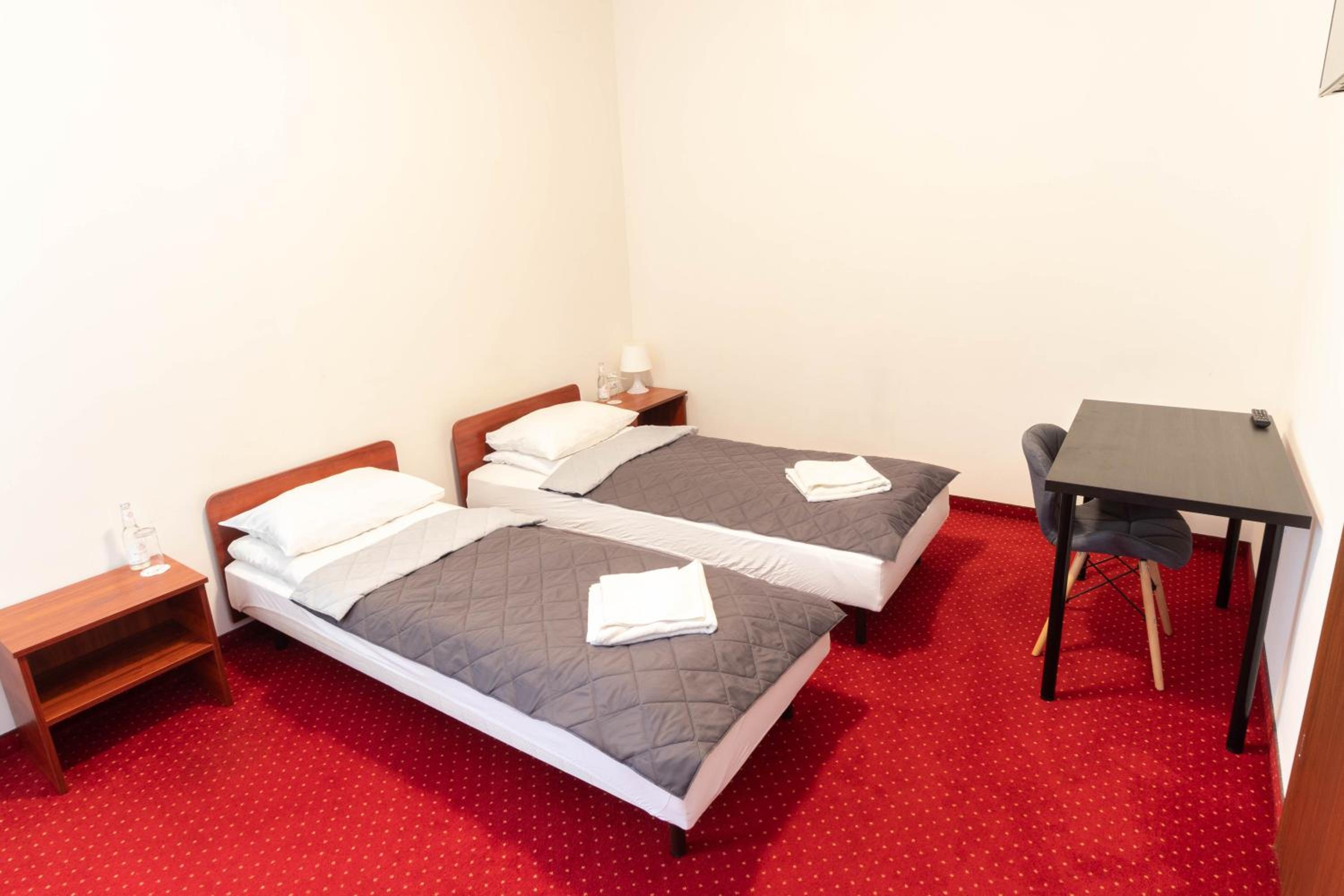 Standard Twin Room photo 3