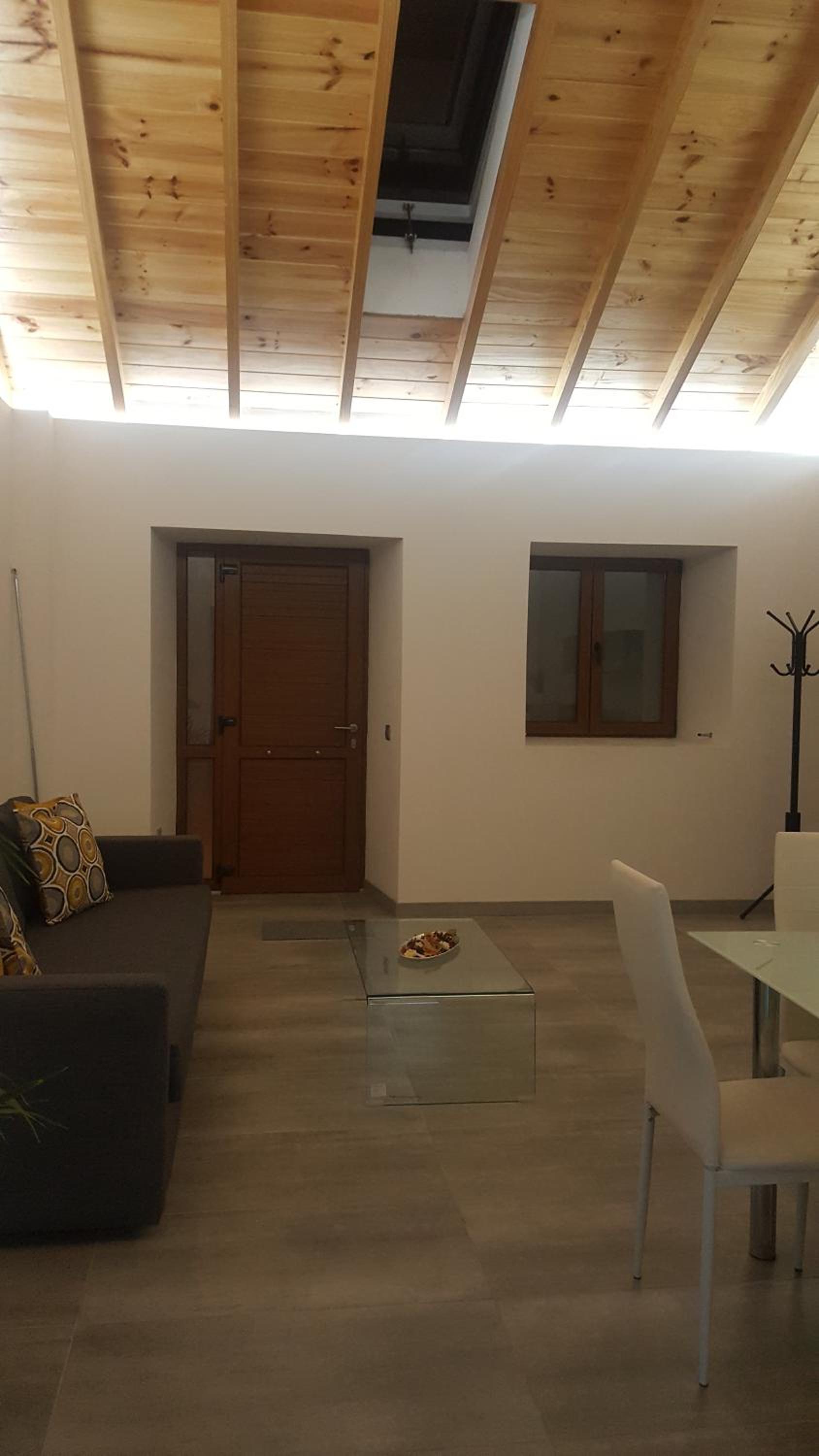 Three-Bedroom House photo 2