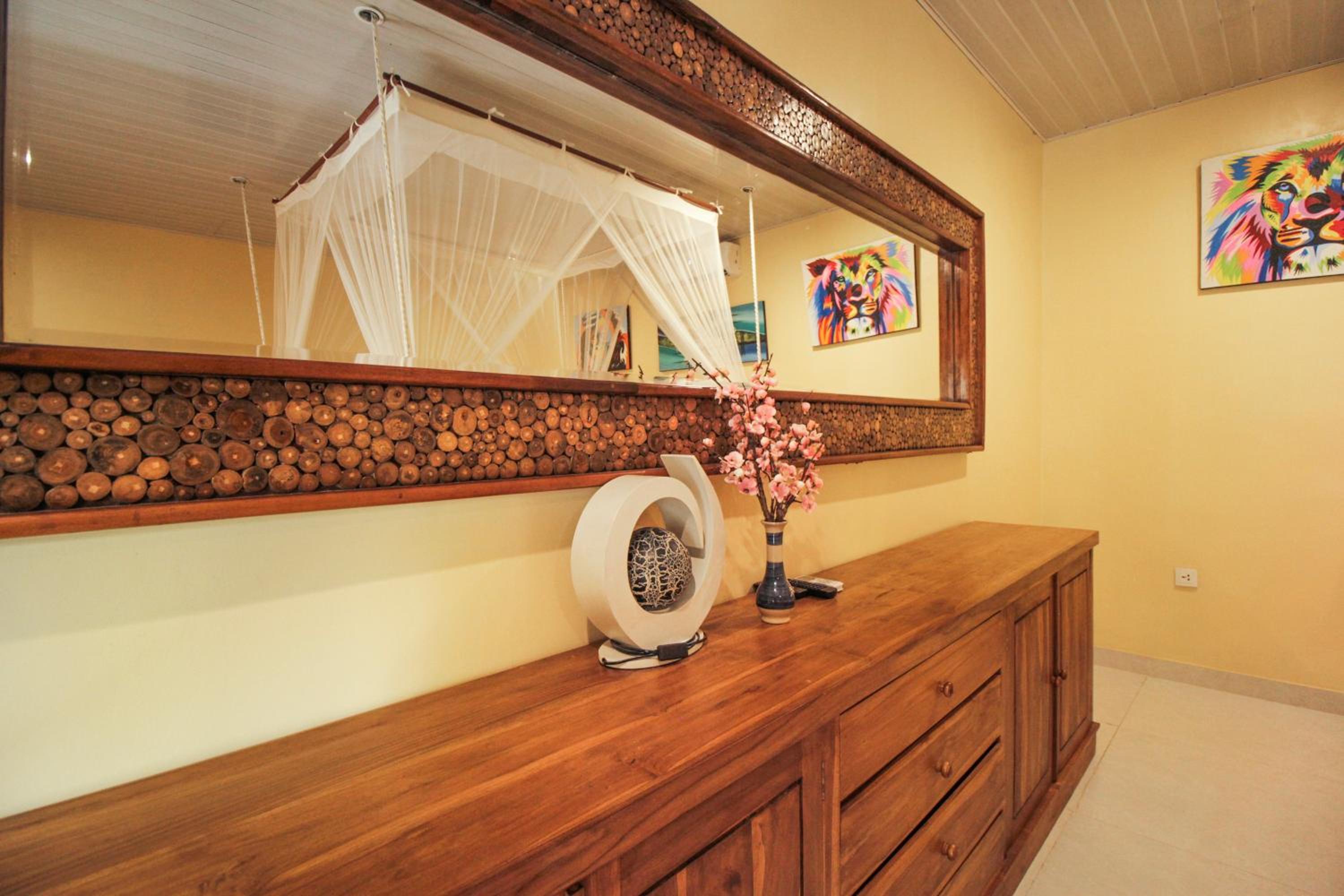 Suite - Photo 4