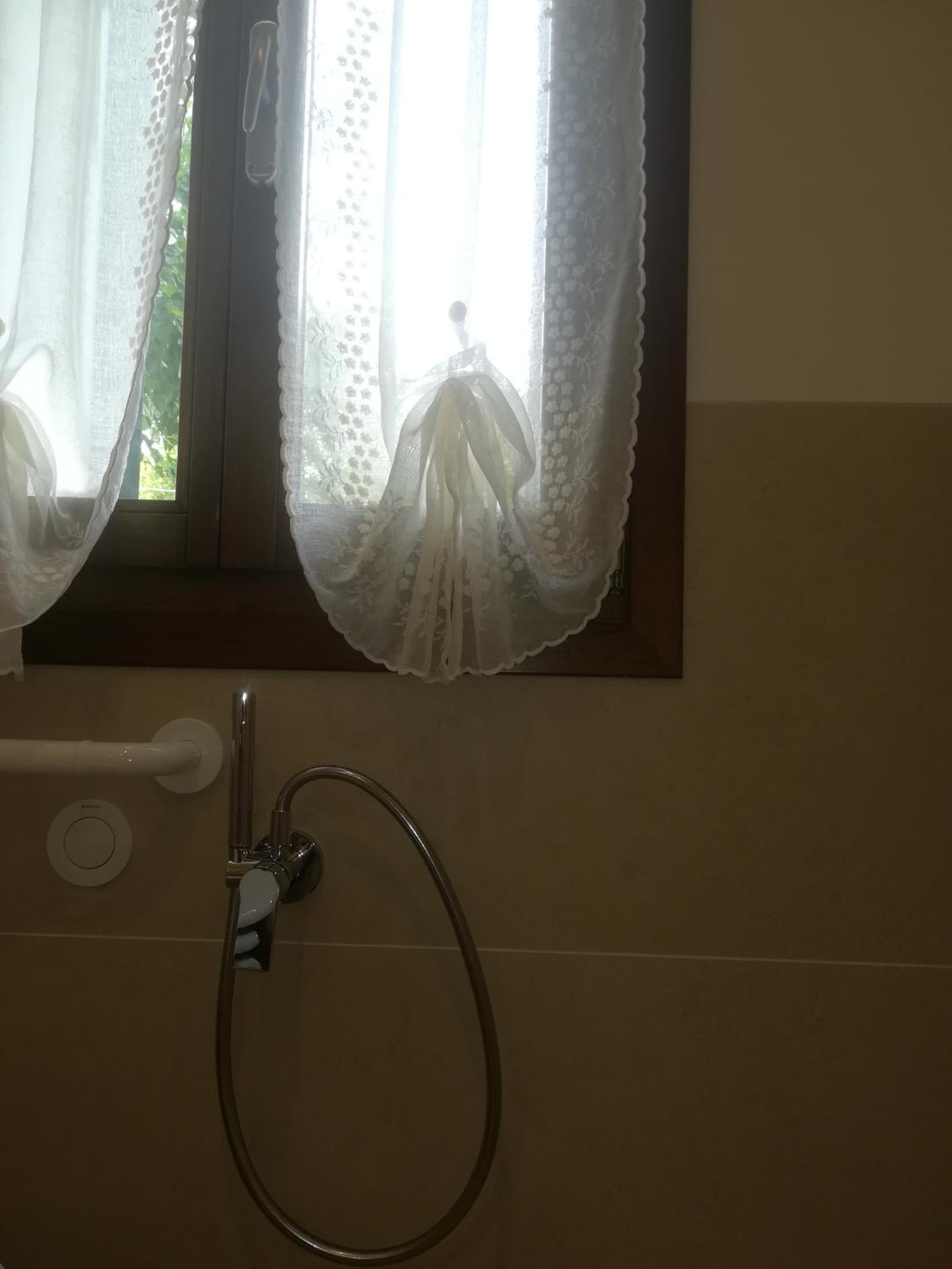 La Libellula, Bilde 2