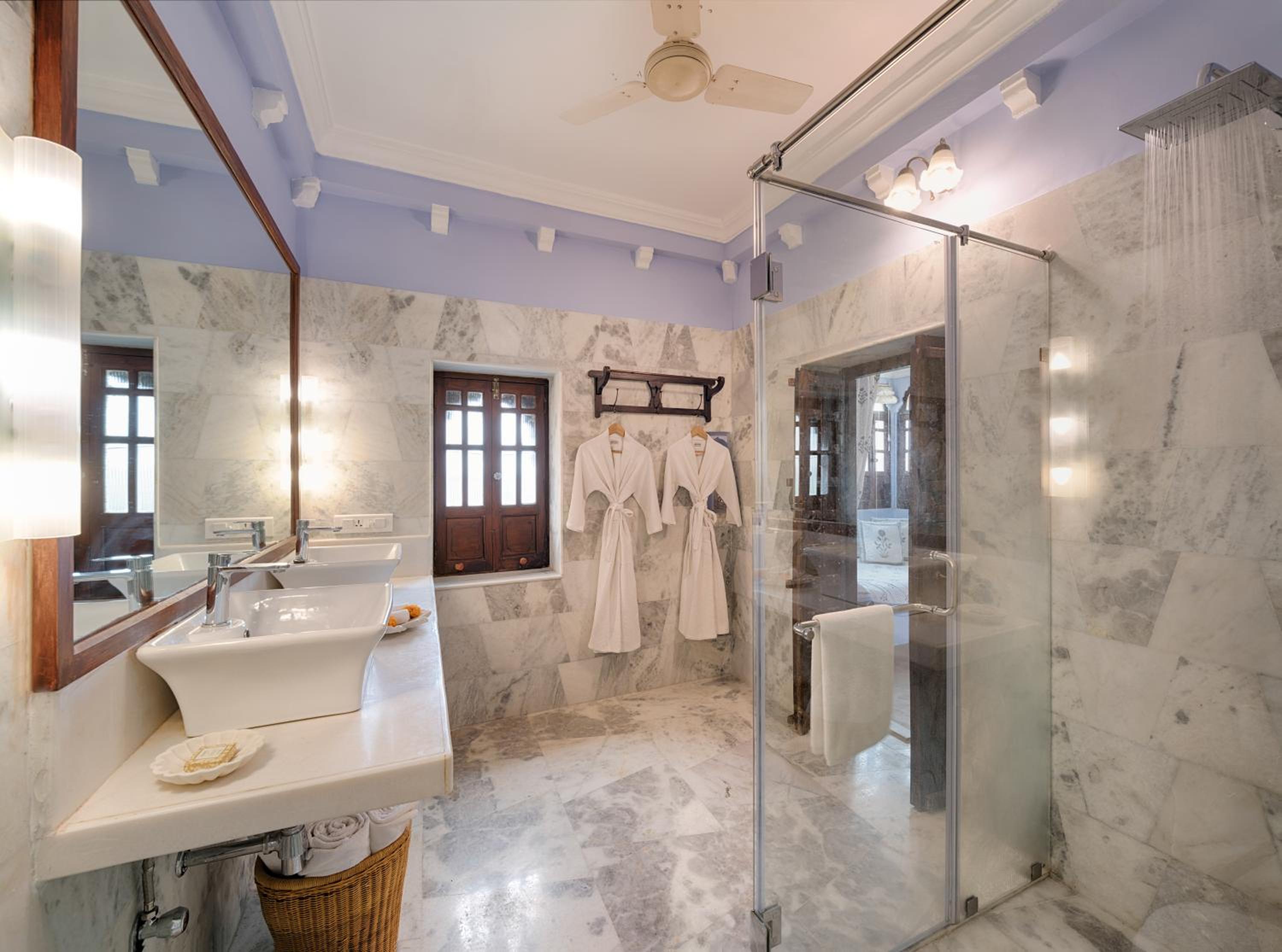Suite: 20% off on Food & Beverage services, Complimentary village walk