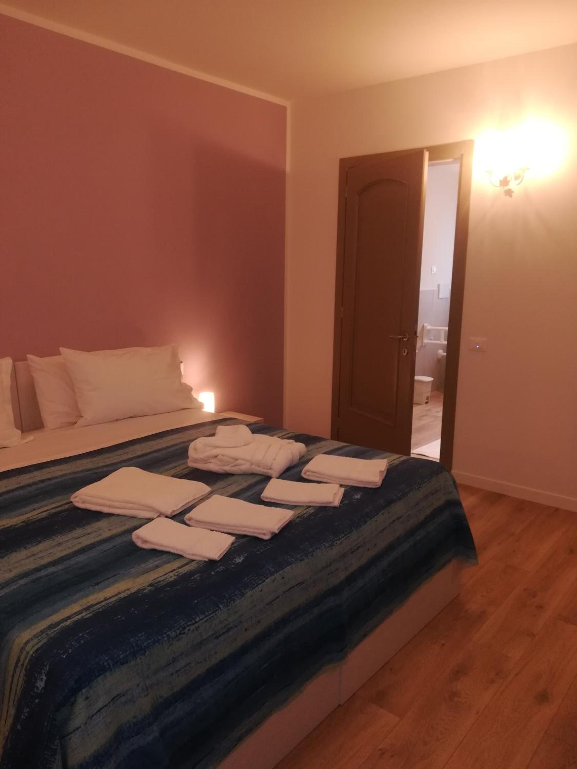 Double or Twin Room - Disability Access photo 3