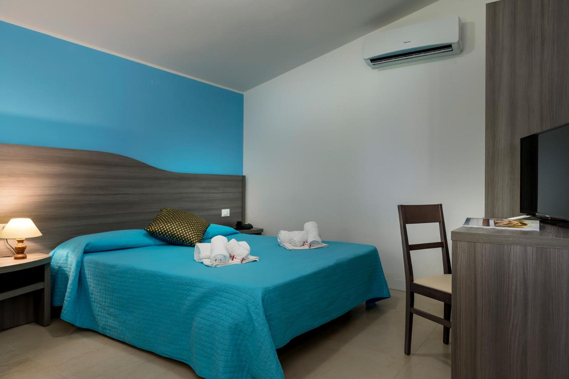 Standard Double Room photo 2