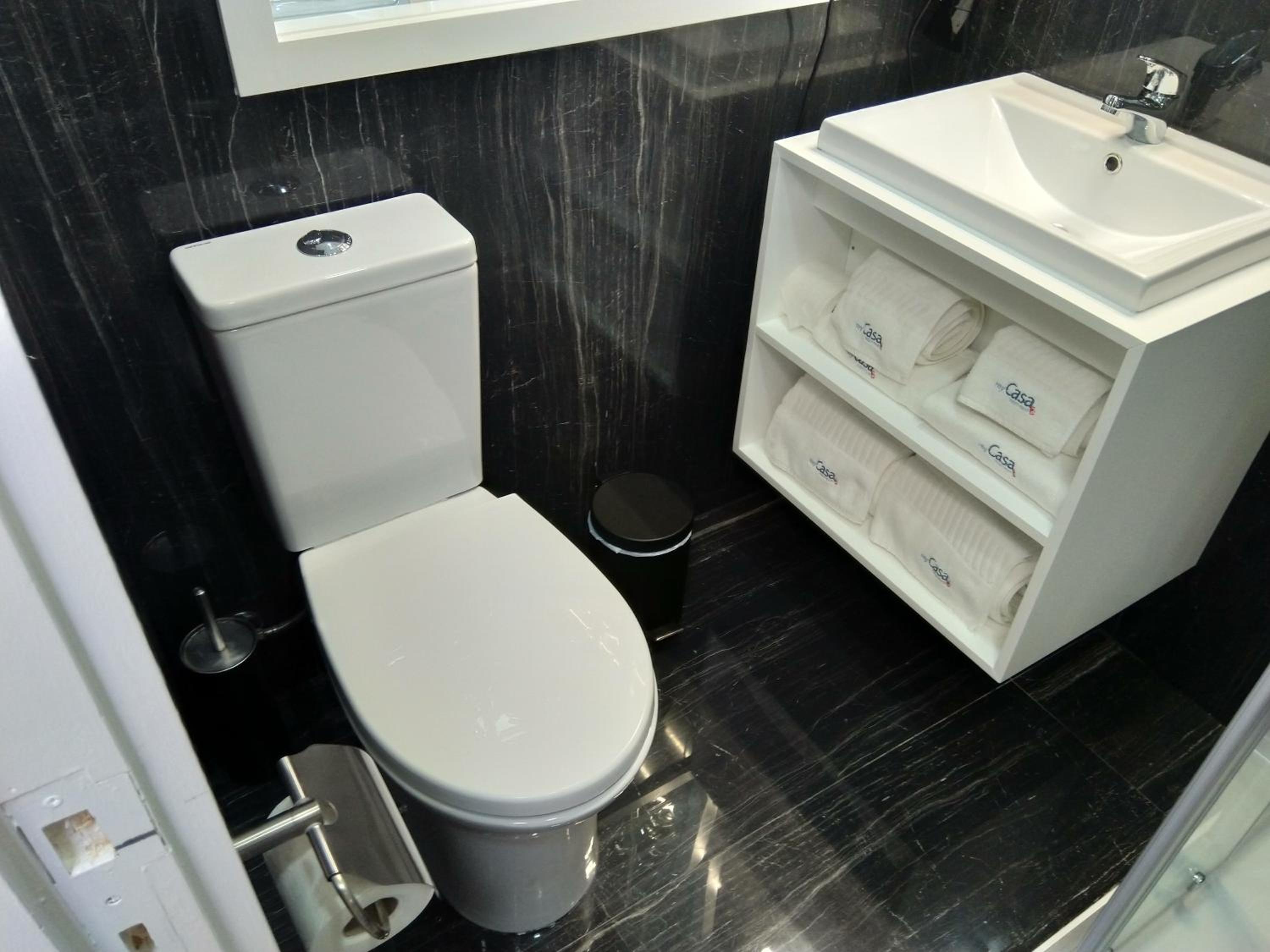 Deluxe Double Room with Sea View - Photo 2