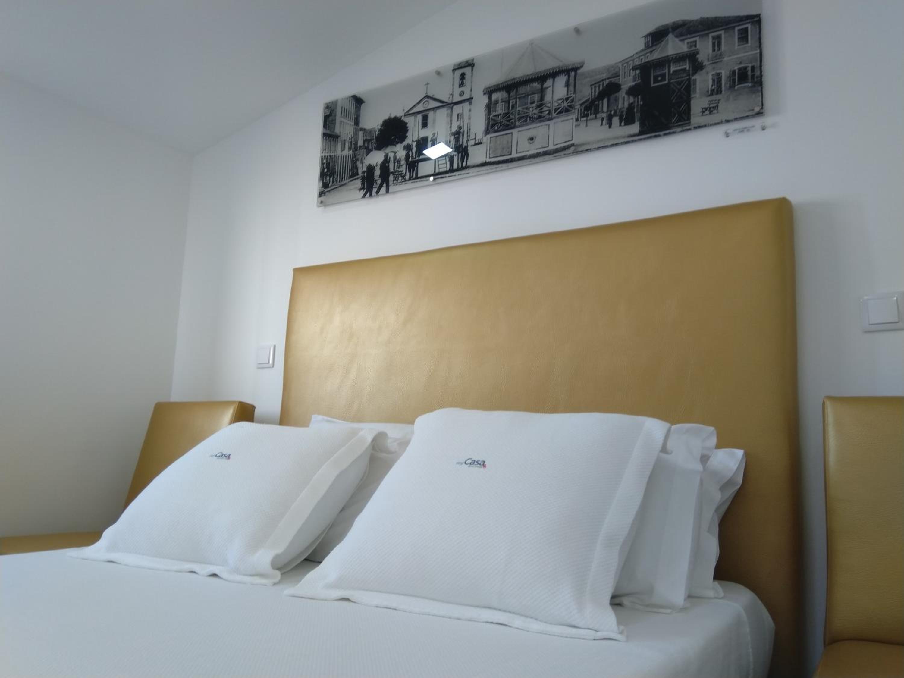 Deluxe Double Room with Sea View - Photo 12