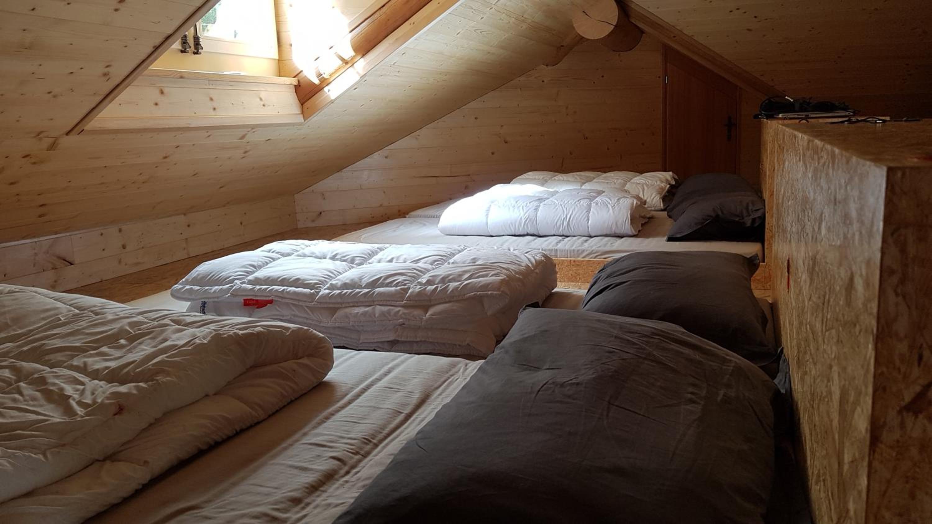 Quadruple Room with Private External Bathroom photo 3