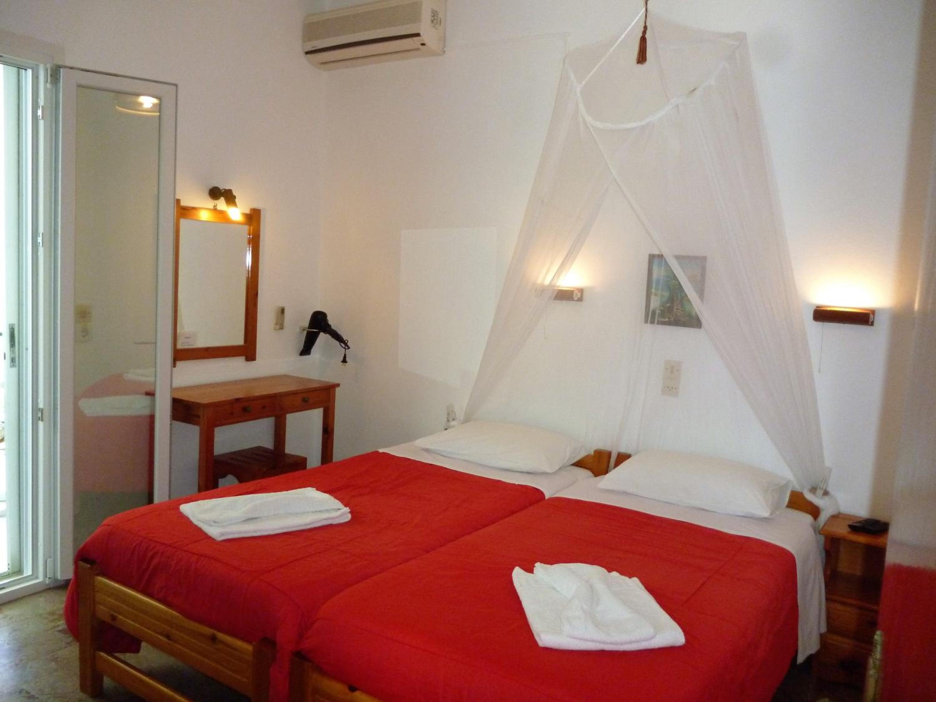 Double or Twin Room with Garden View photo 1