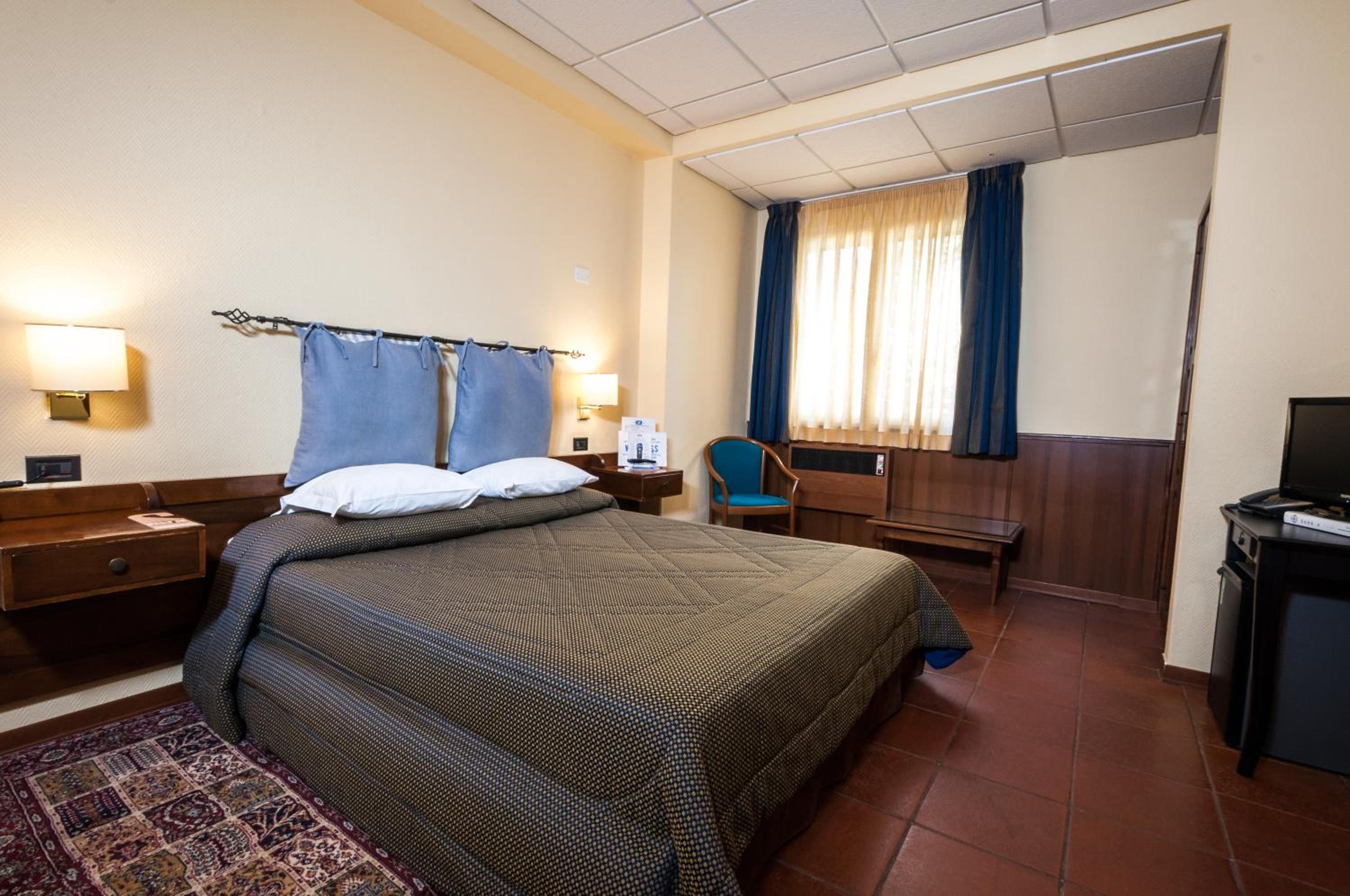 Budget Double Room - Photo 1
