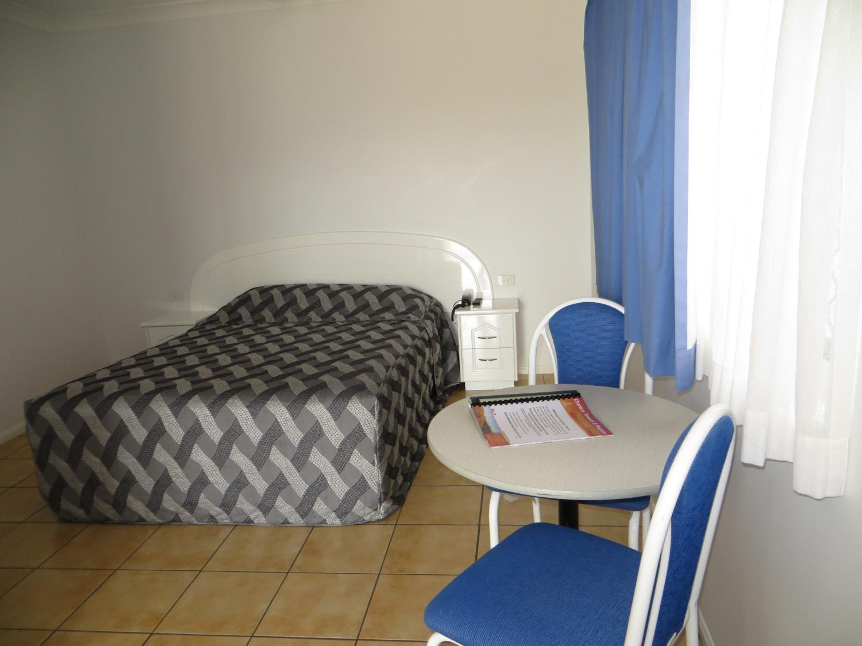Standard Queen Room photo 2