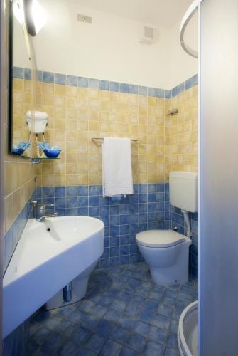 Triple Room with Balcony photo 2