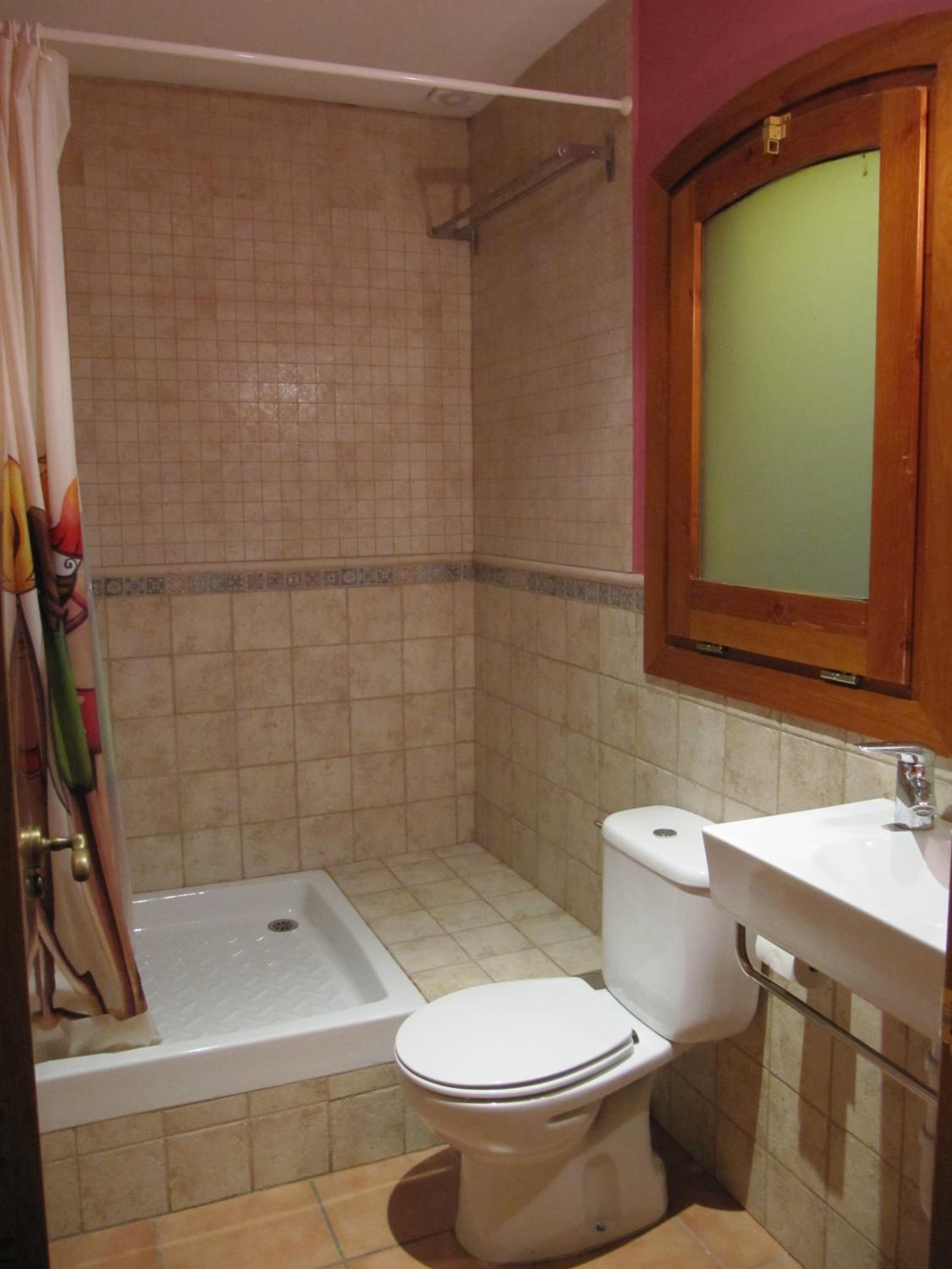 Four-Bedroom House - Photo 34