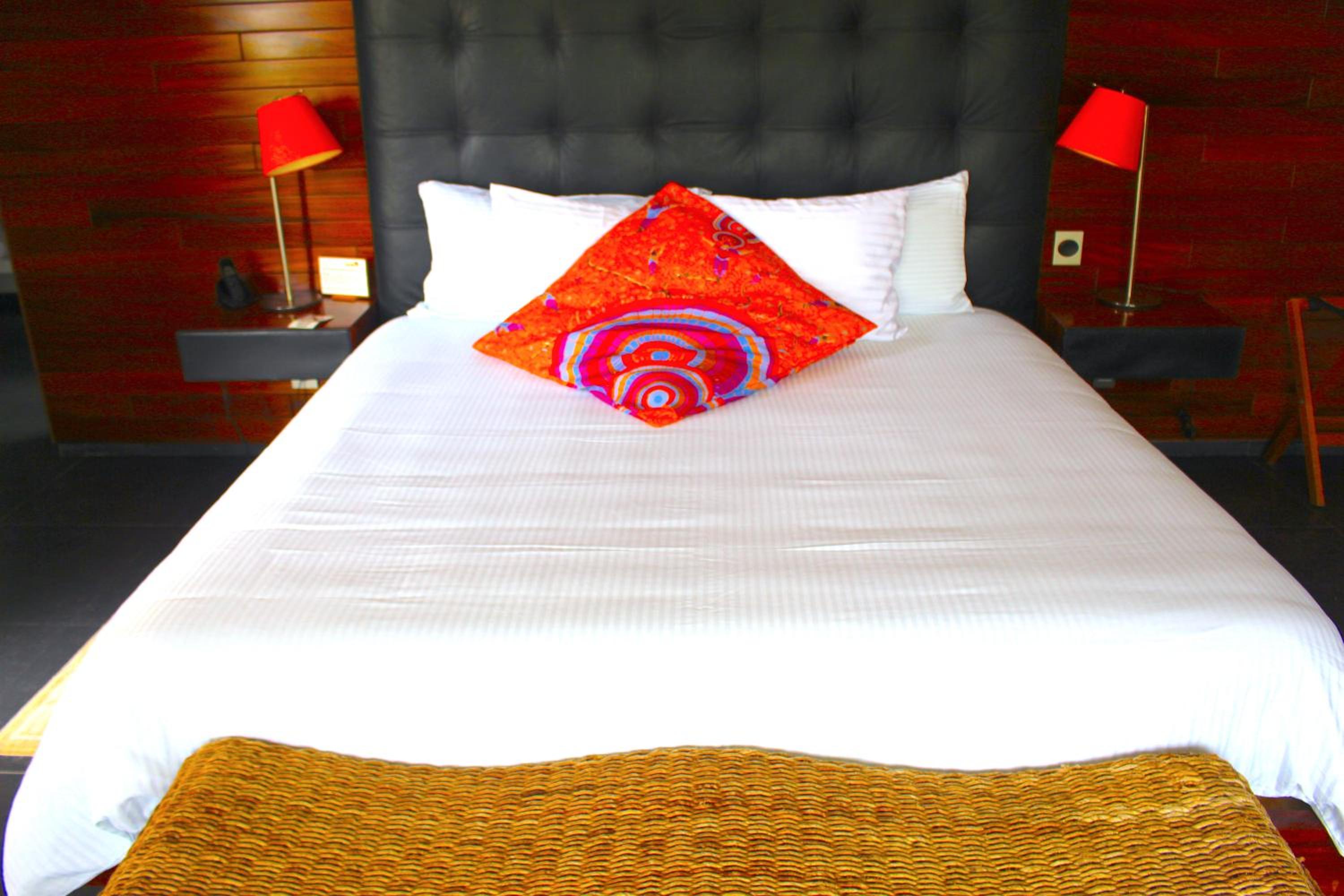 Double Room with Two Double Beds and Lake View