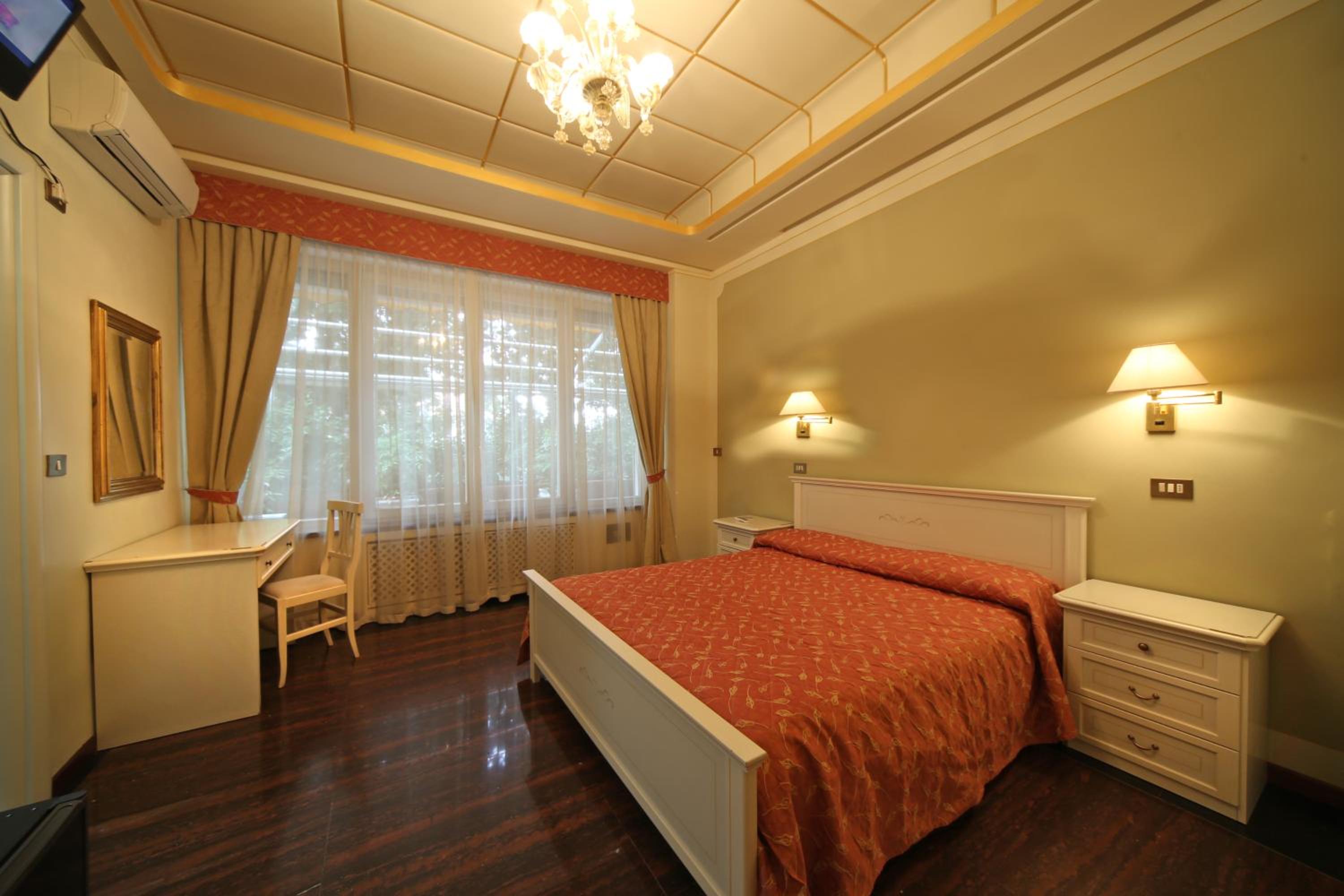 Classic Triple Room photo 1