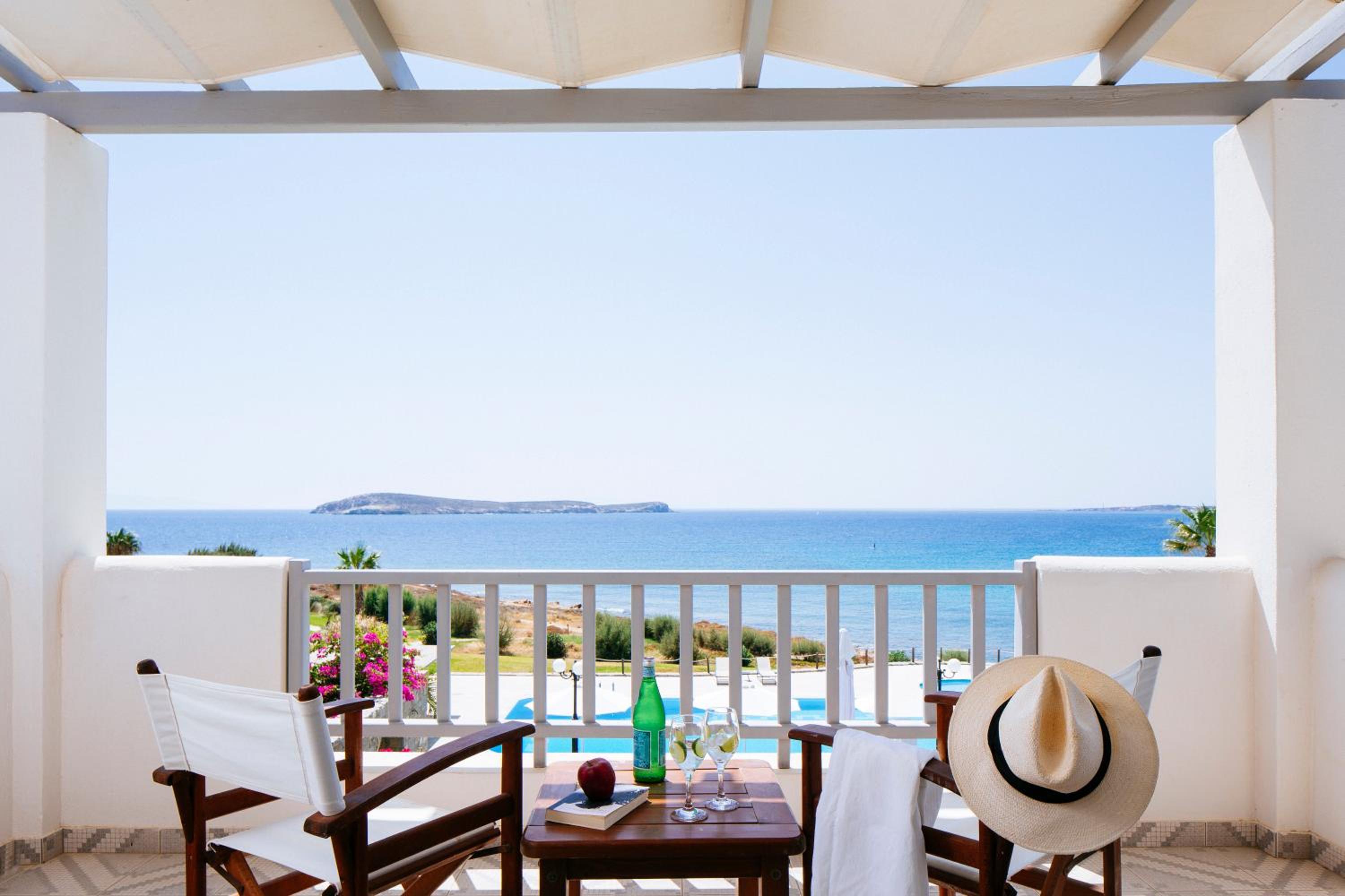 Superior Suite with Sea View (2-4 Adults) - Photo 5