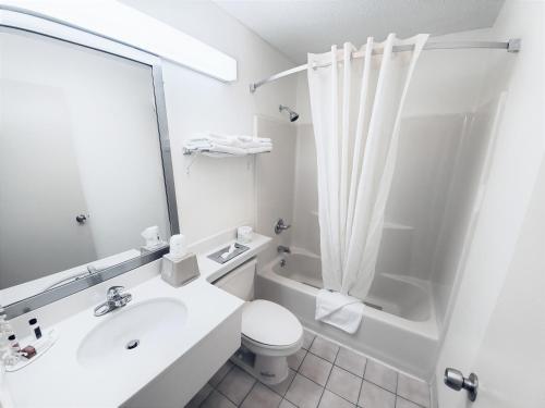 Double Room - Smoking photo 3