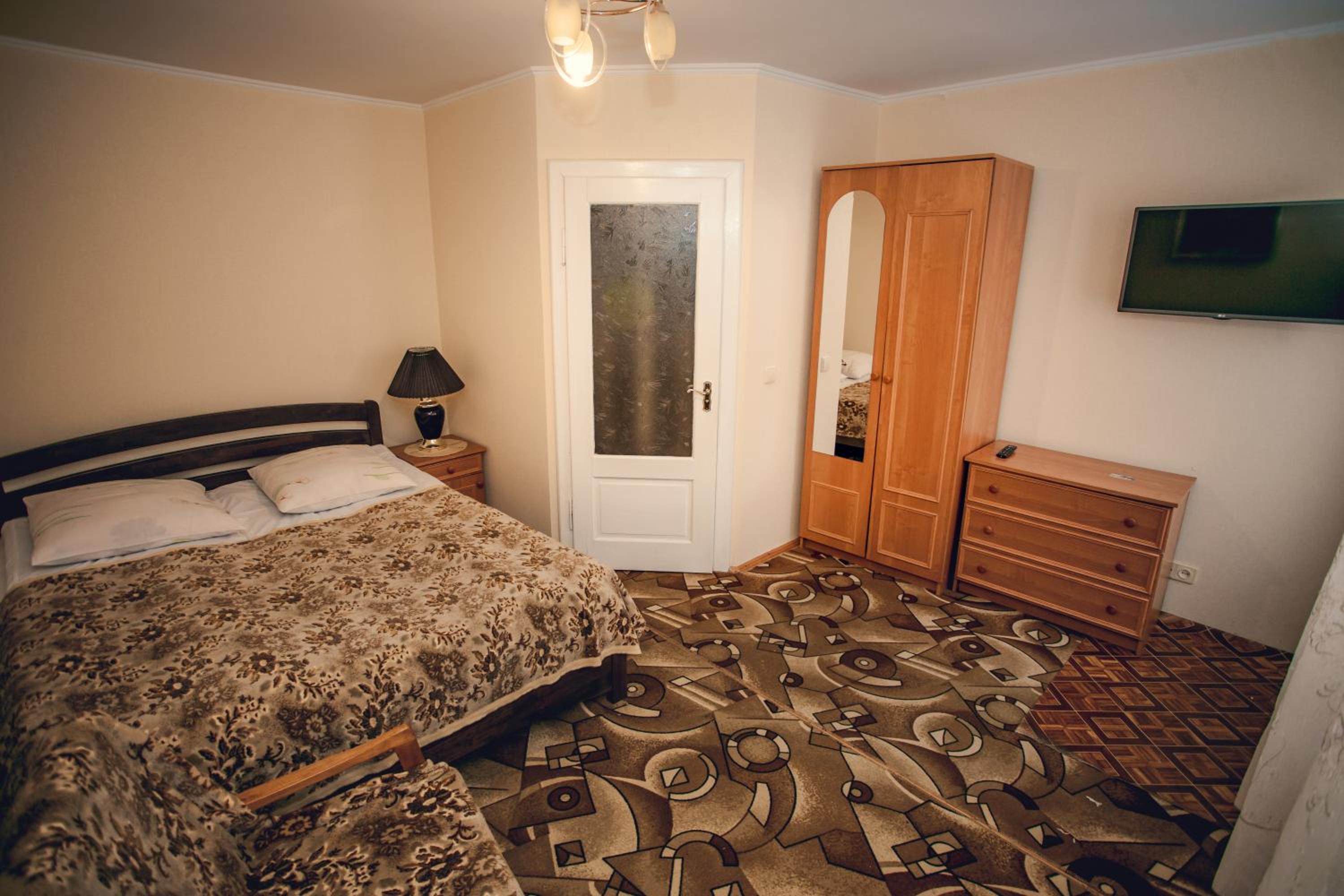 Double Room with Private Bathroom photo 2