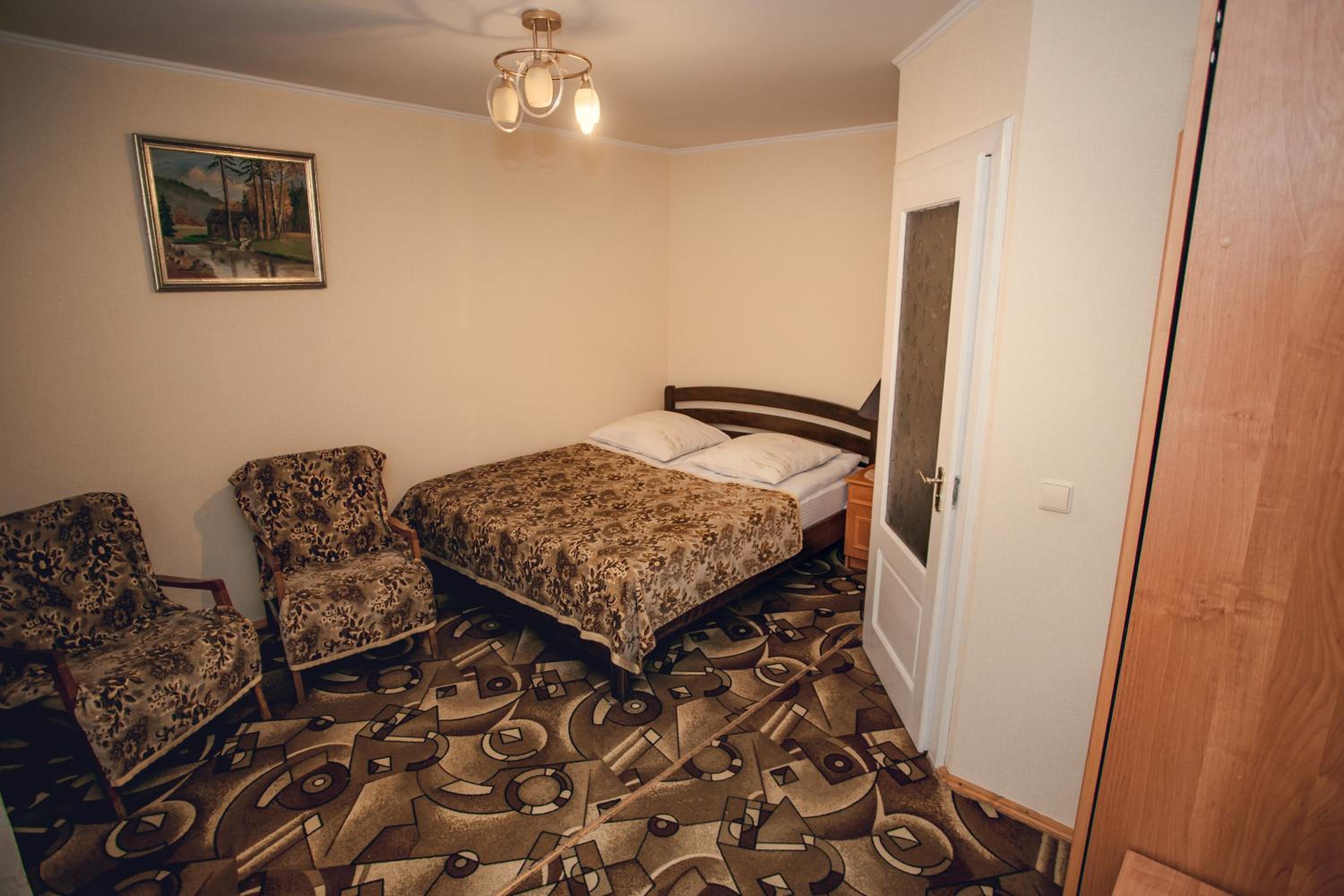 Double Room with Private Bathroom photo 1