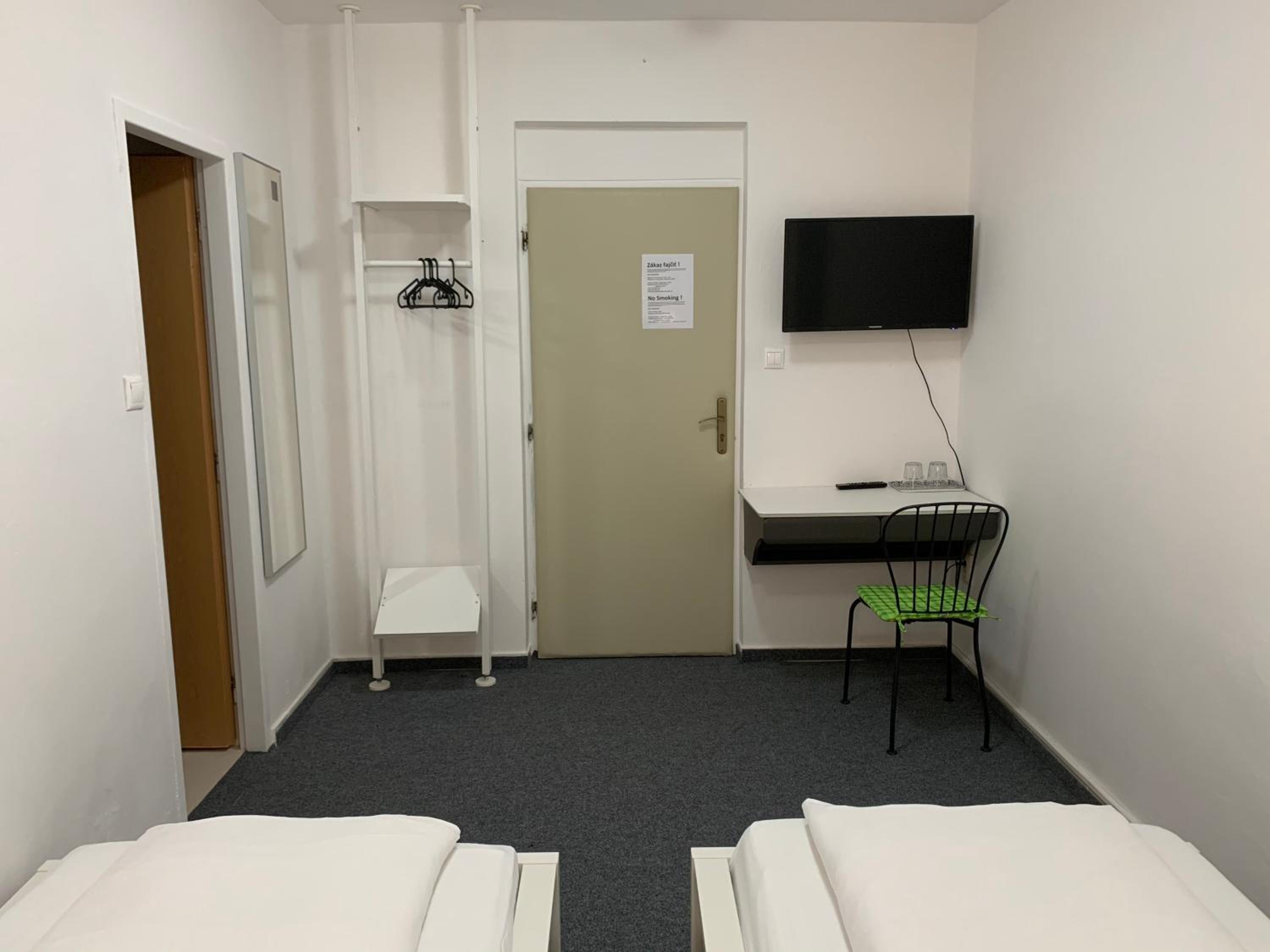 Economy Double Room - Photo 2