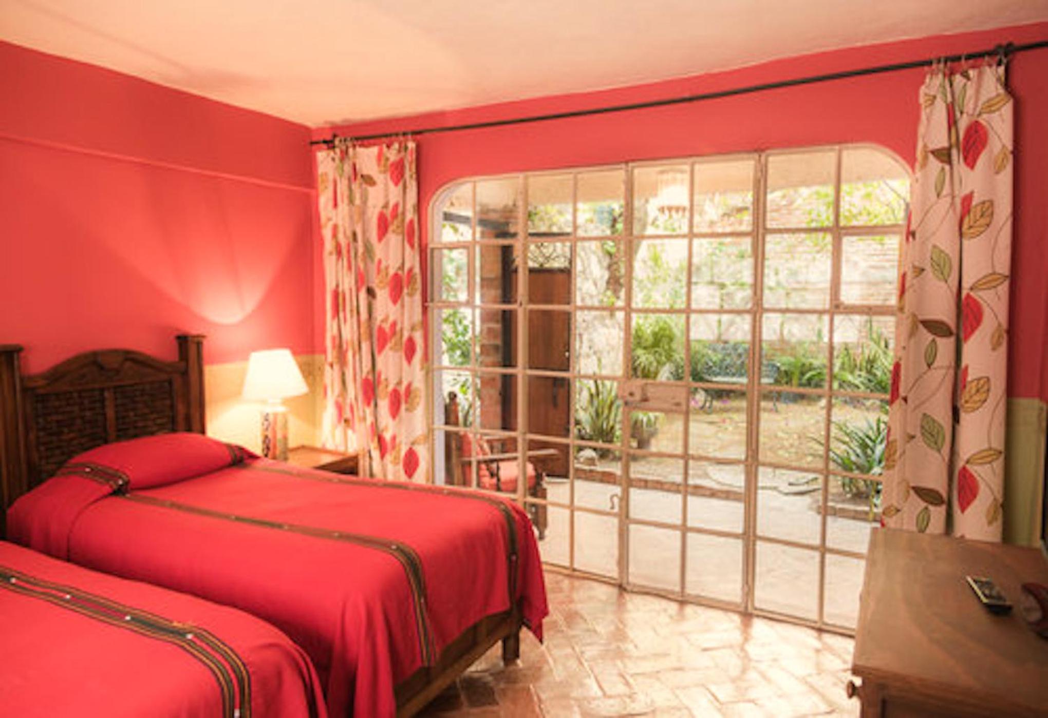 Double Room with Private Bathroom - Photo 19