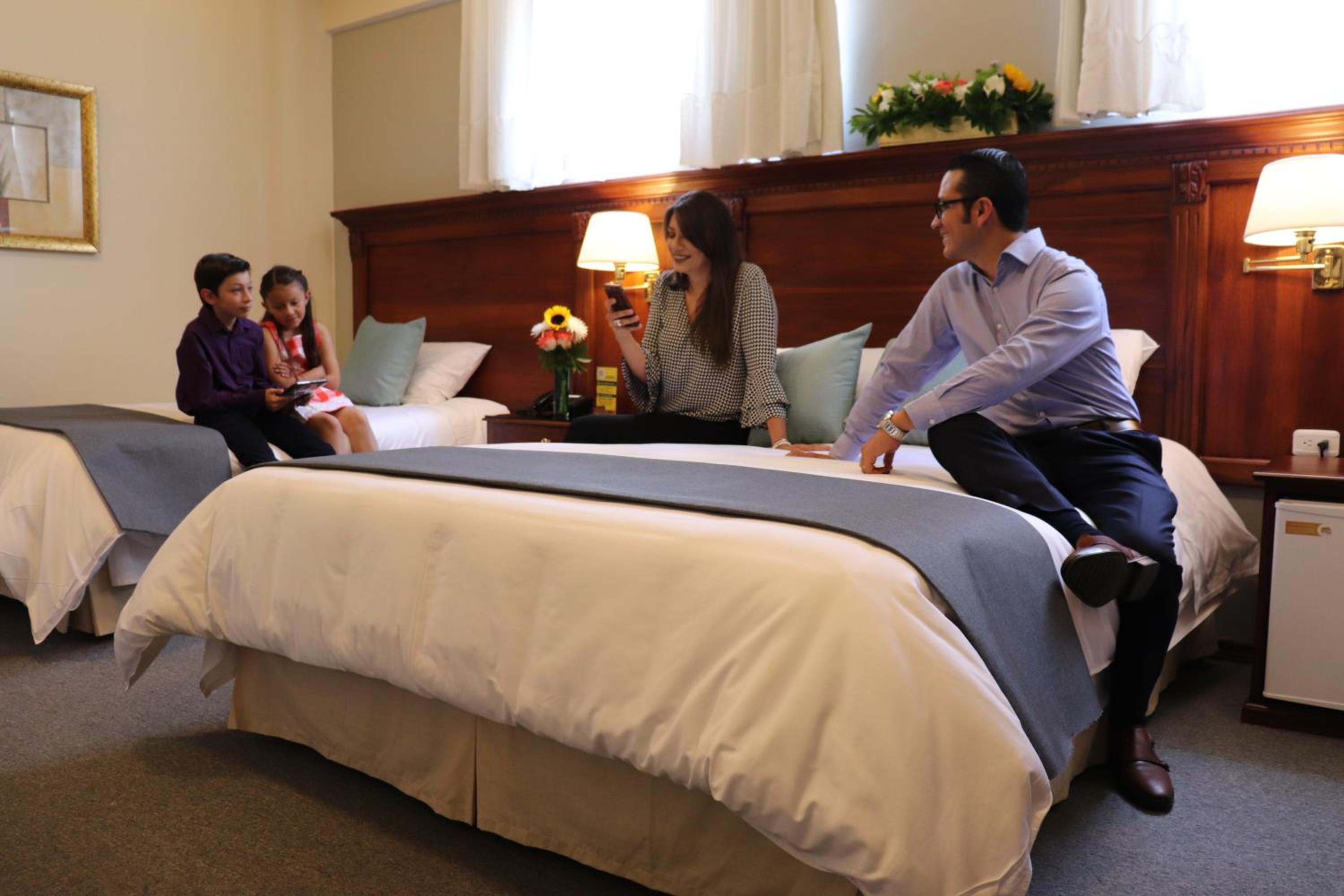 Standard Queen Room photo 3