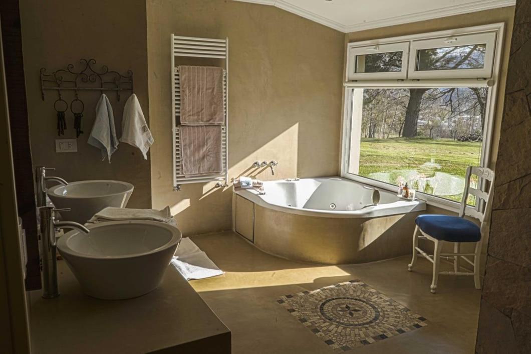 King Room with Spa Bath photo 3
