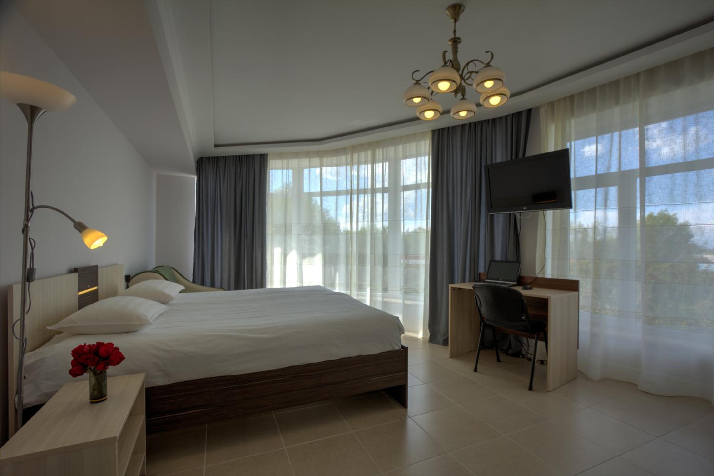 Suite with Garden View