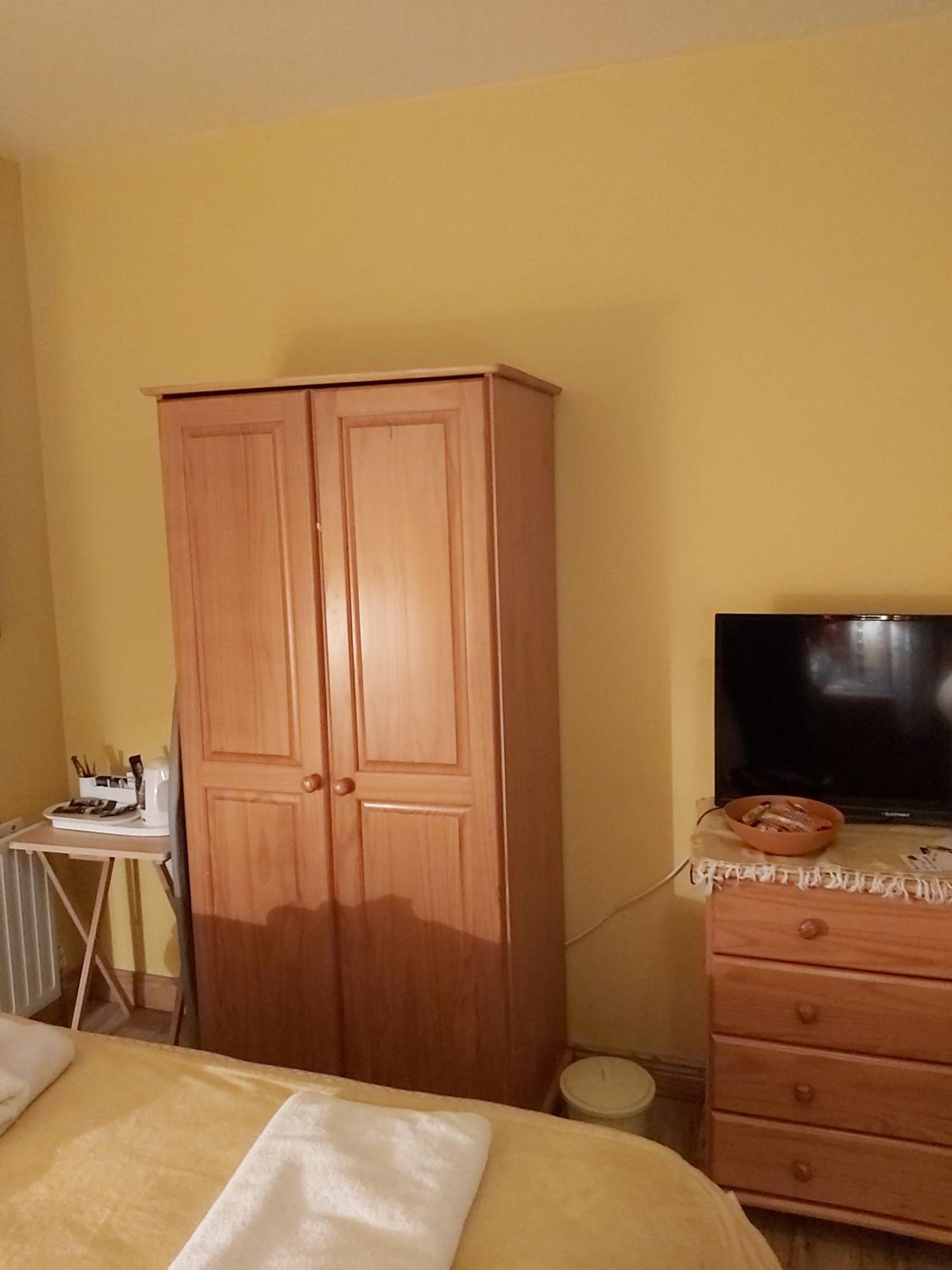 Double or Twin Room with Shared Bathroom photo 2