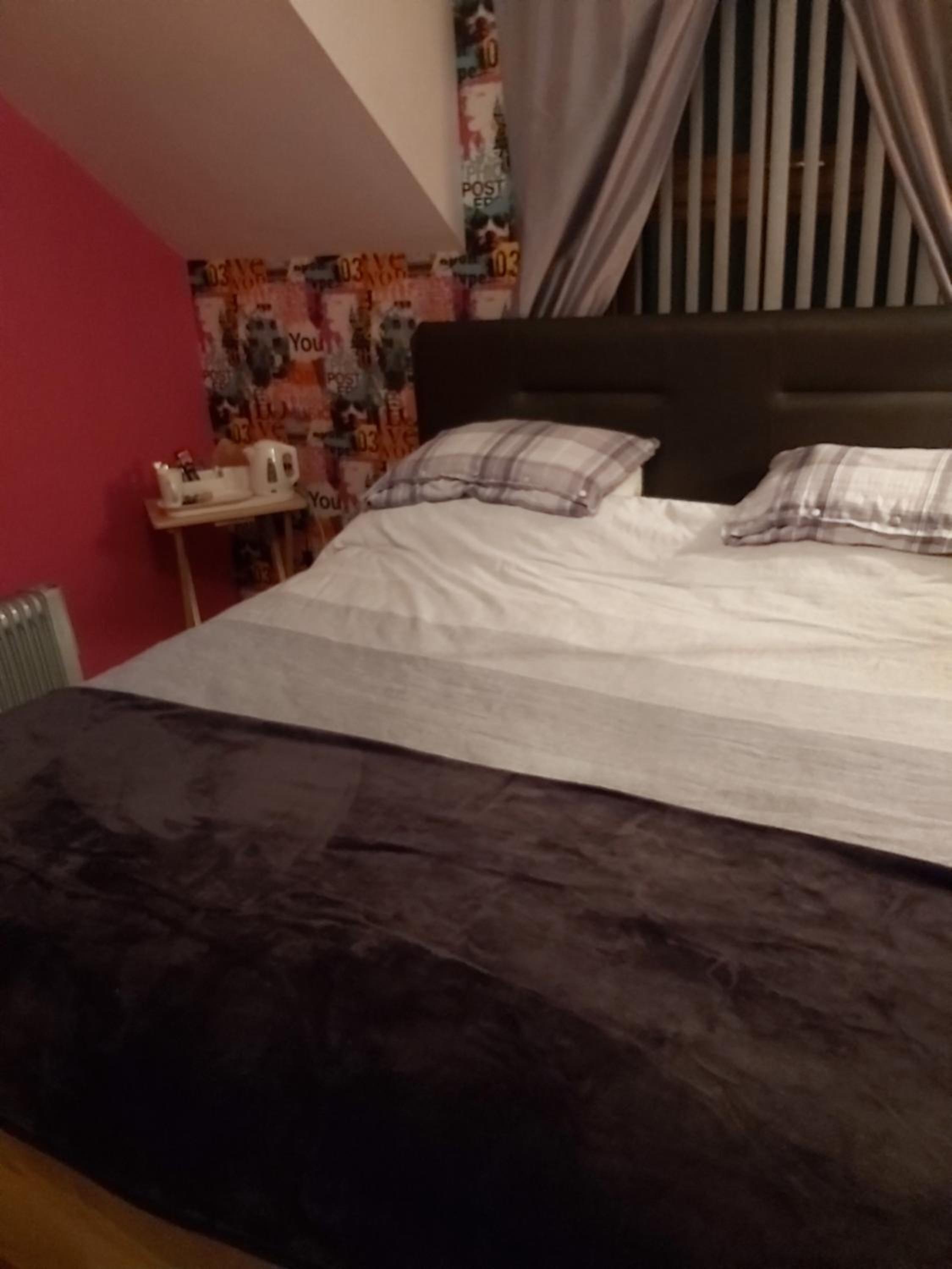 Double Room with Shared Bathroom photo 2