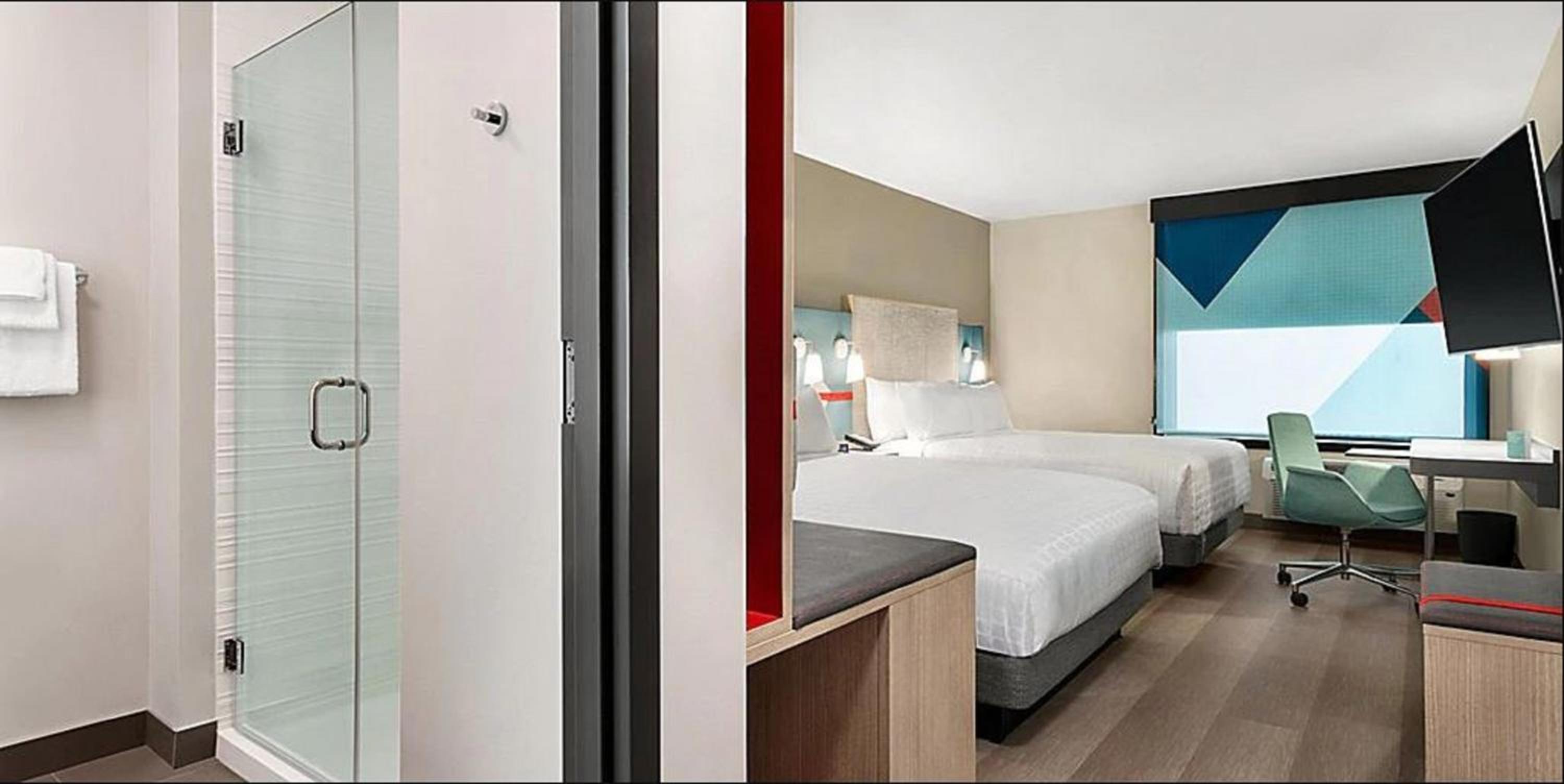 Standard Room with Two Queen Beds - Photo 1
