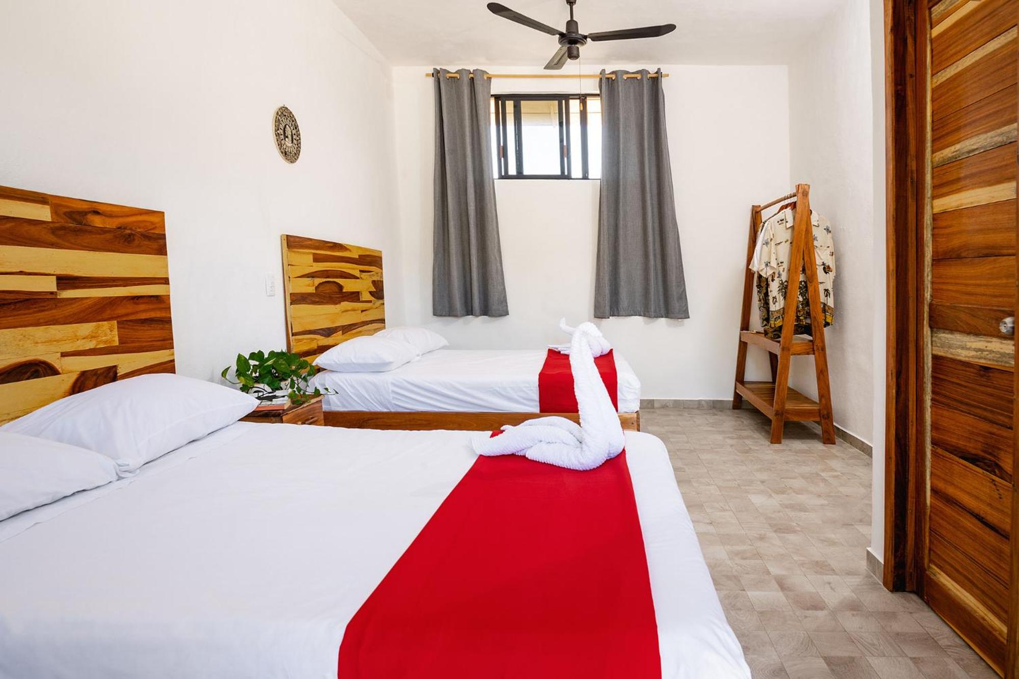 Double Room with Private Bathroom - Photo 7