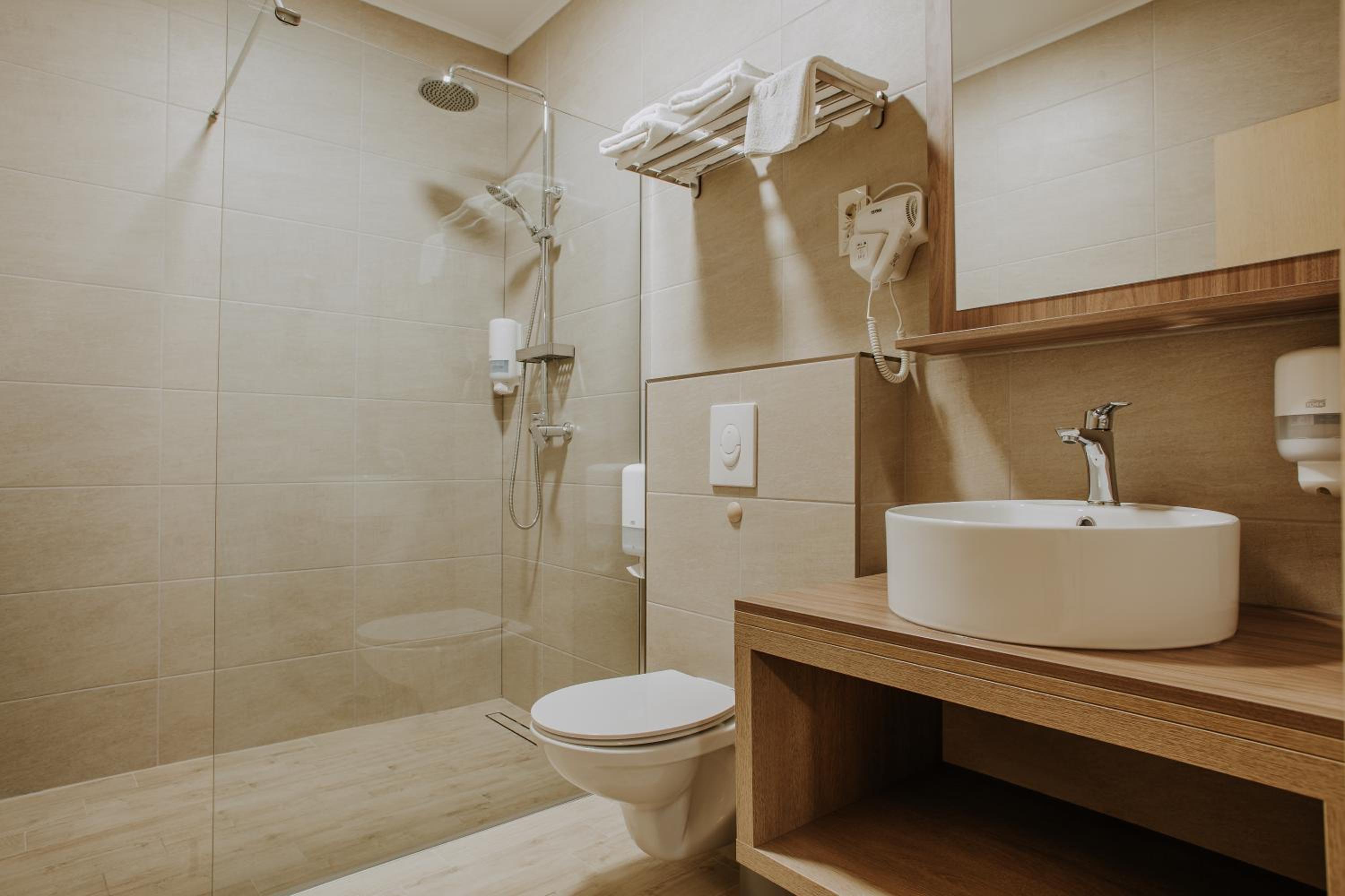 Standard Triple Room - Photo 5