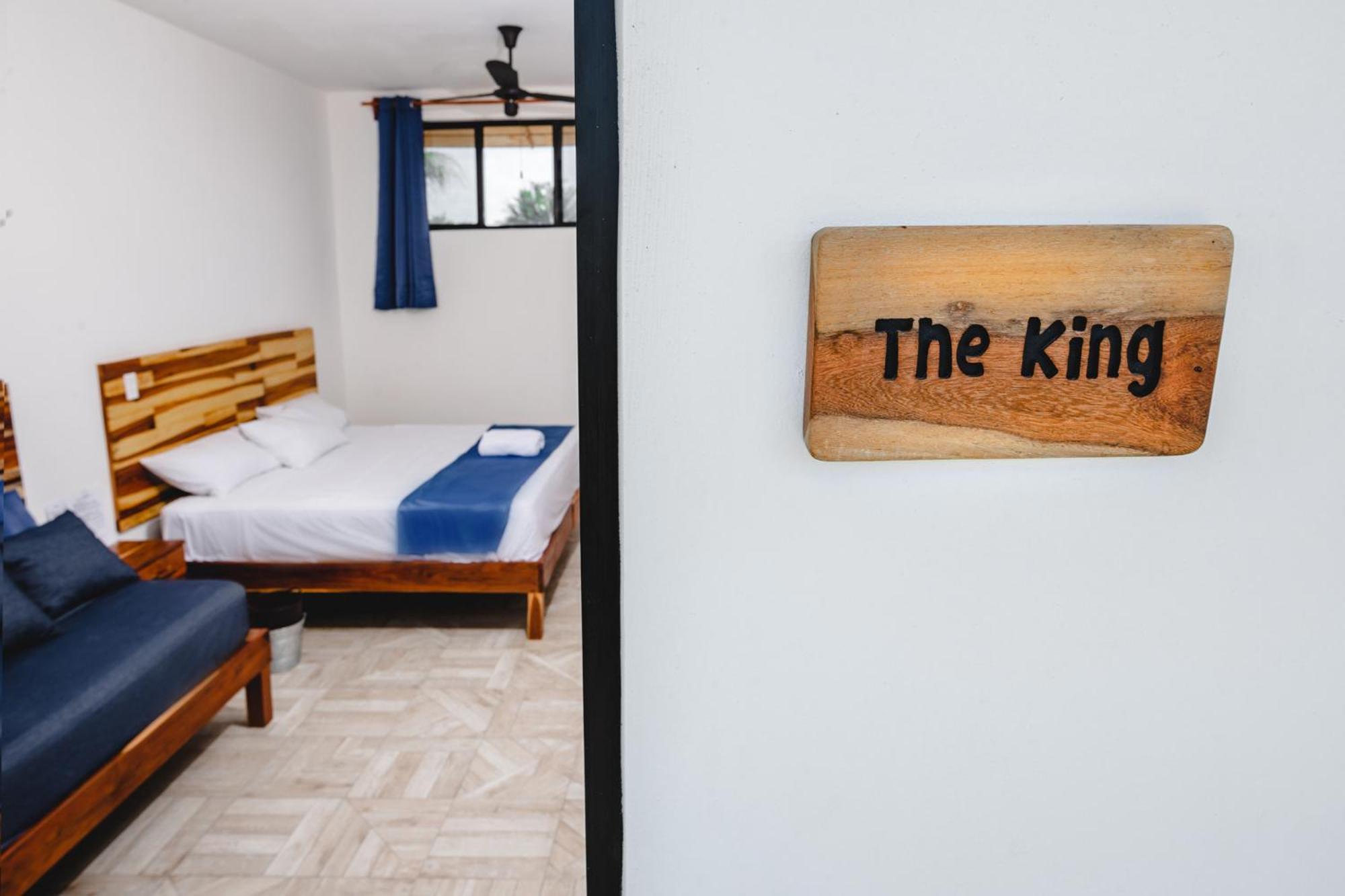 Deluxe King Room photo 2