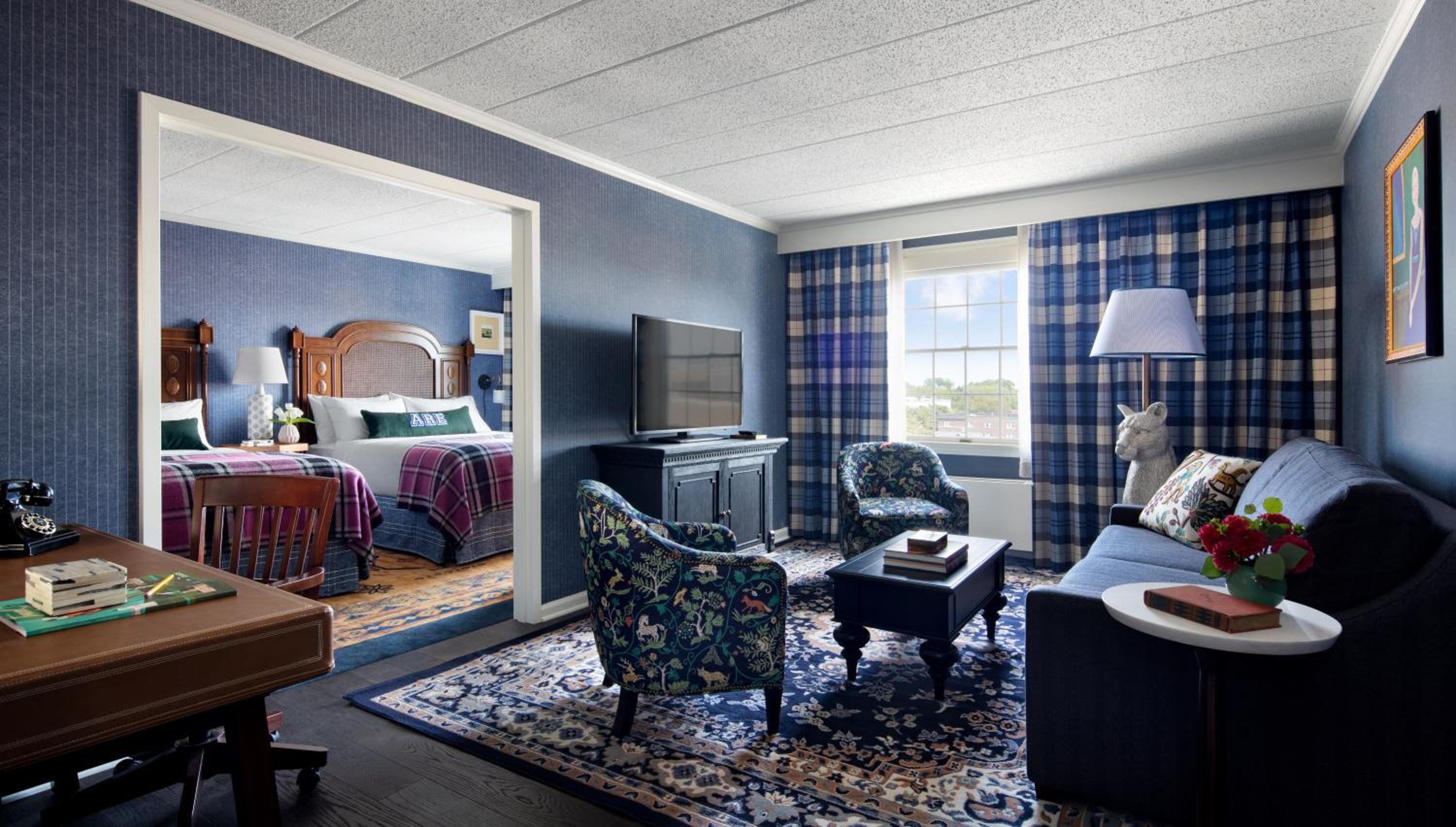 Graduate Queen Suite with Two Queen Beds - Photo 1