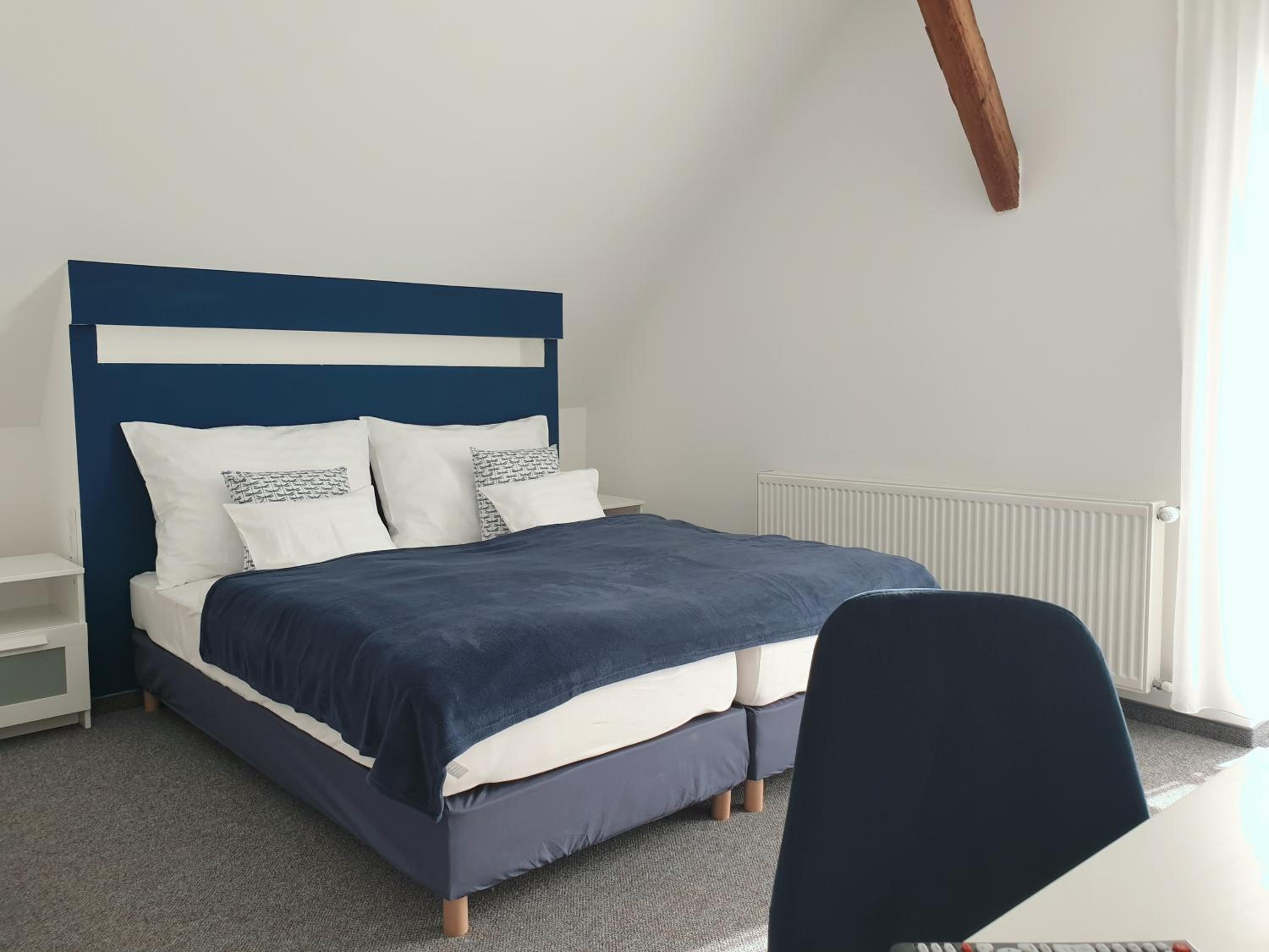 Twin Room with Bathroom photo 2