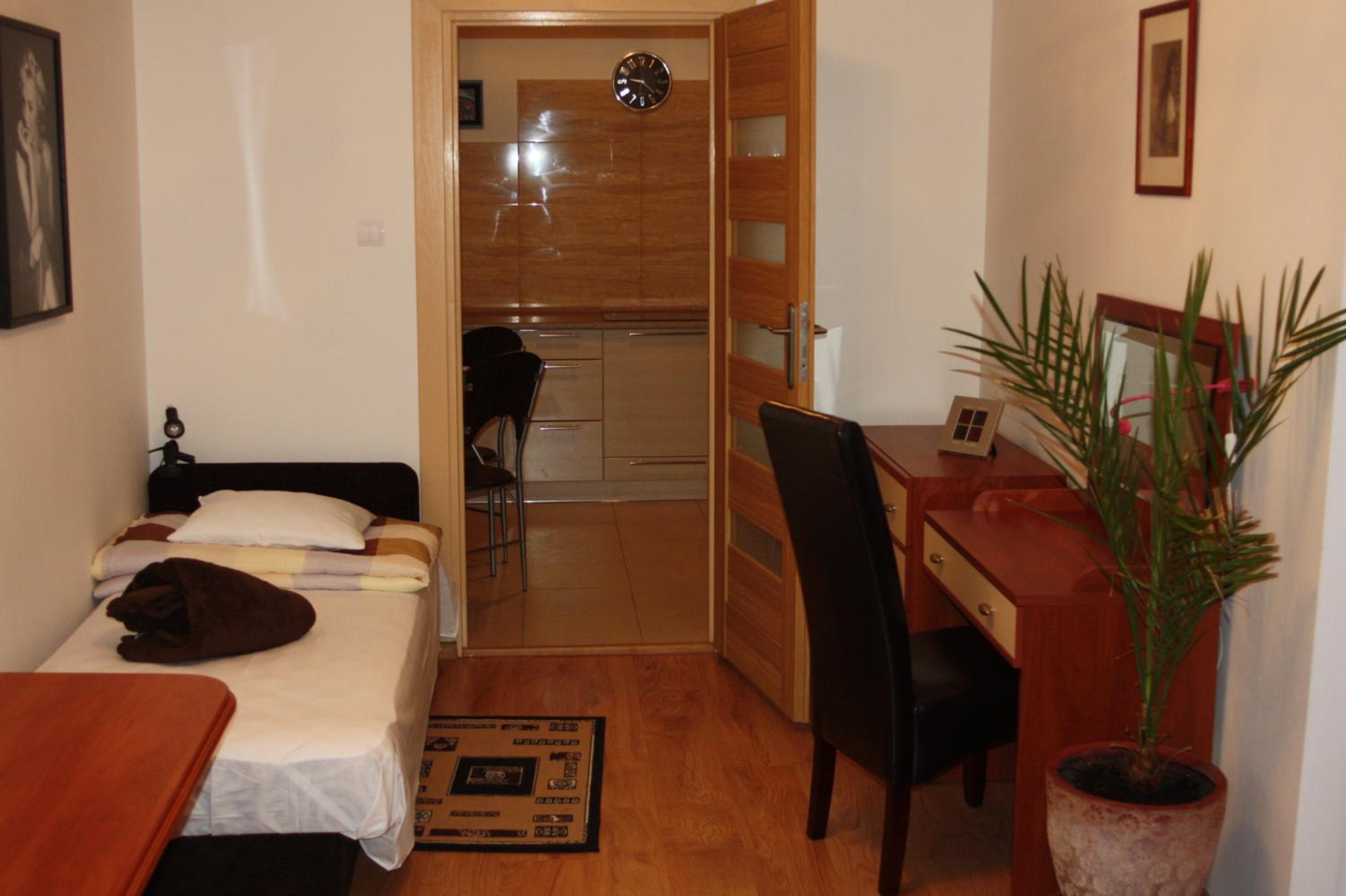 Deluxe Two-Bedroom Apartment photo 3