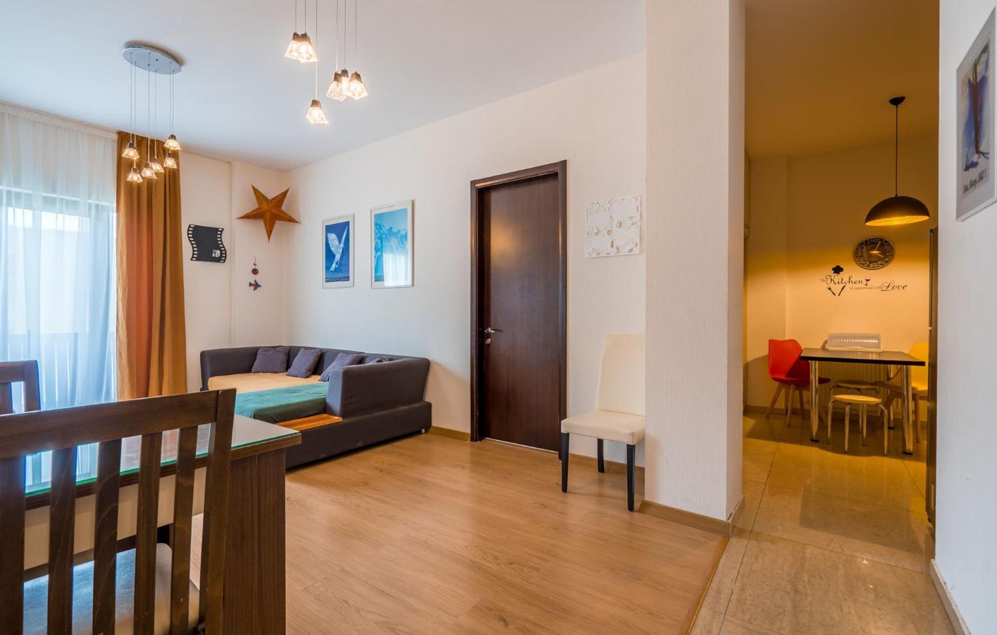 Apartment photo 1