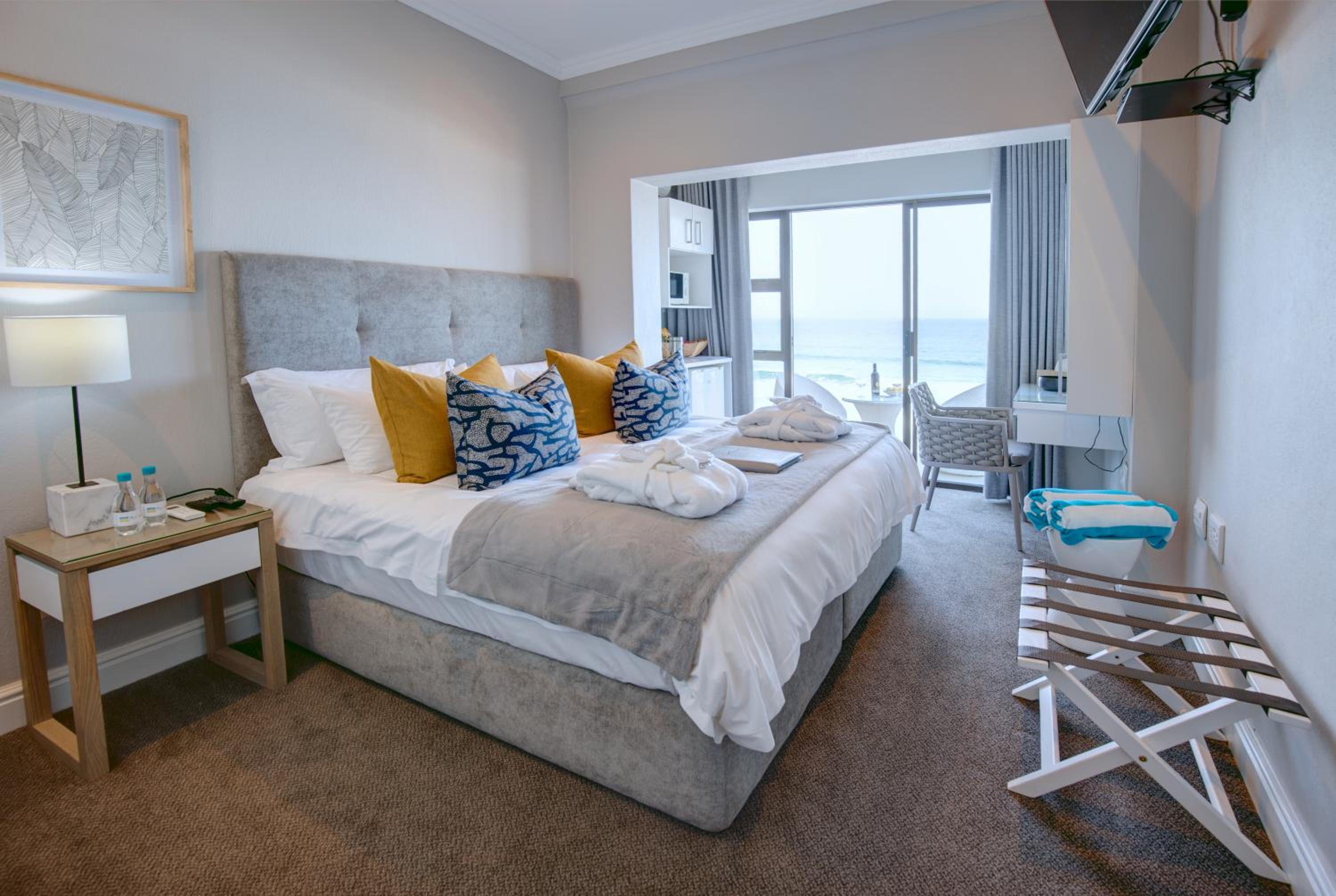 Double Room with Sea View - Photo 4