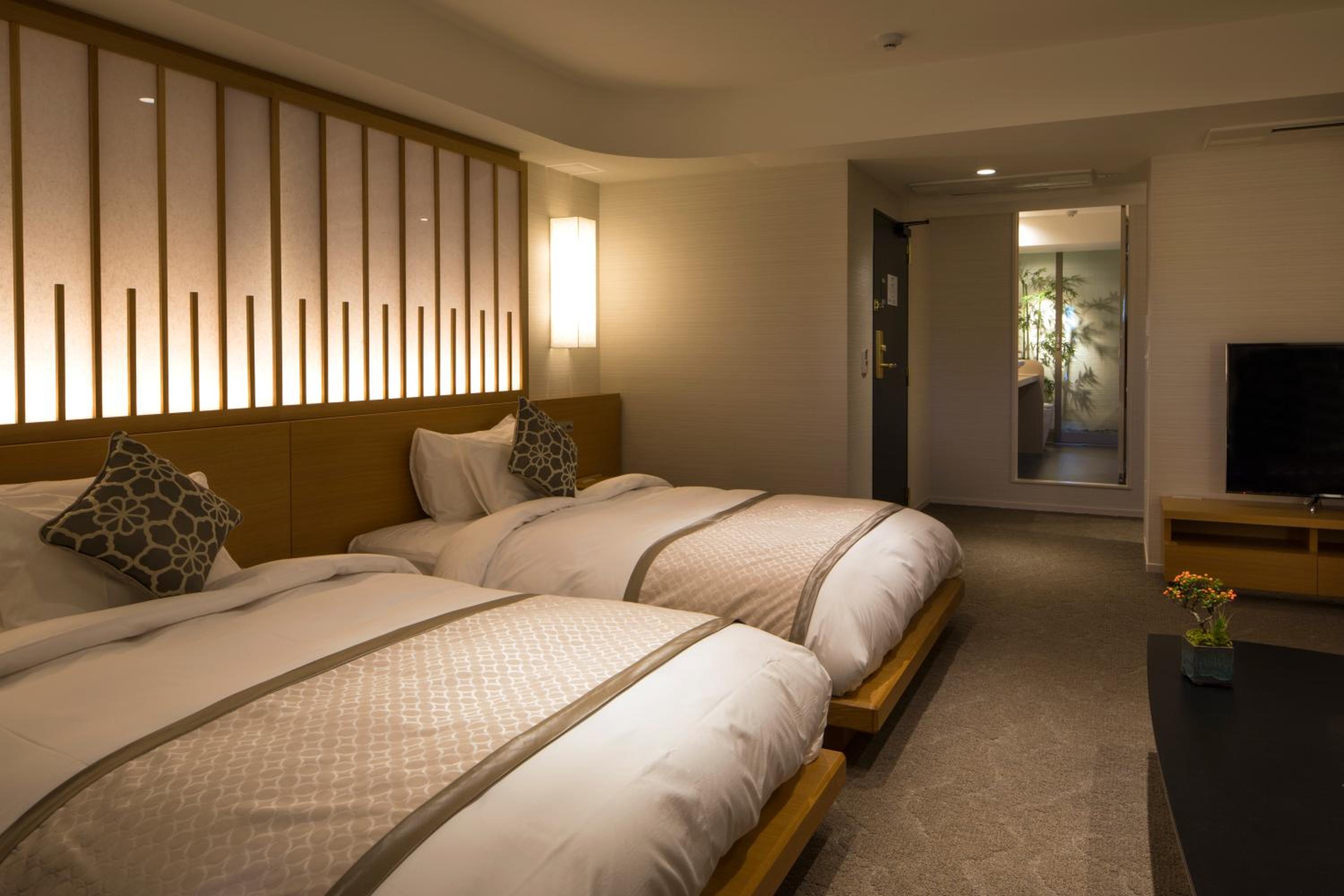 Twin Room B