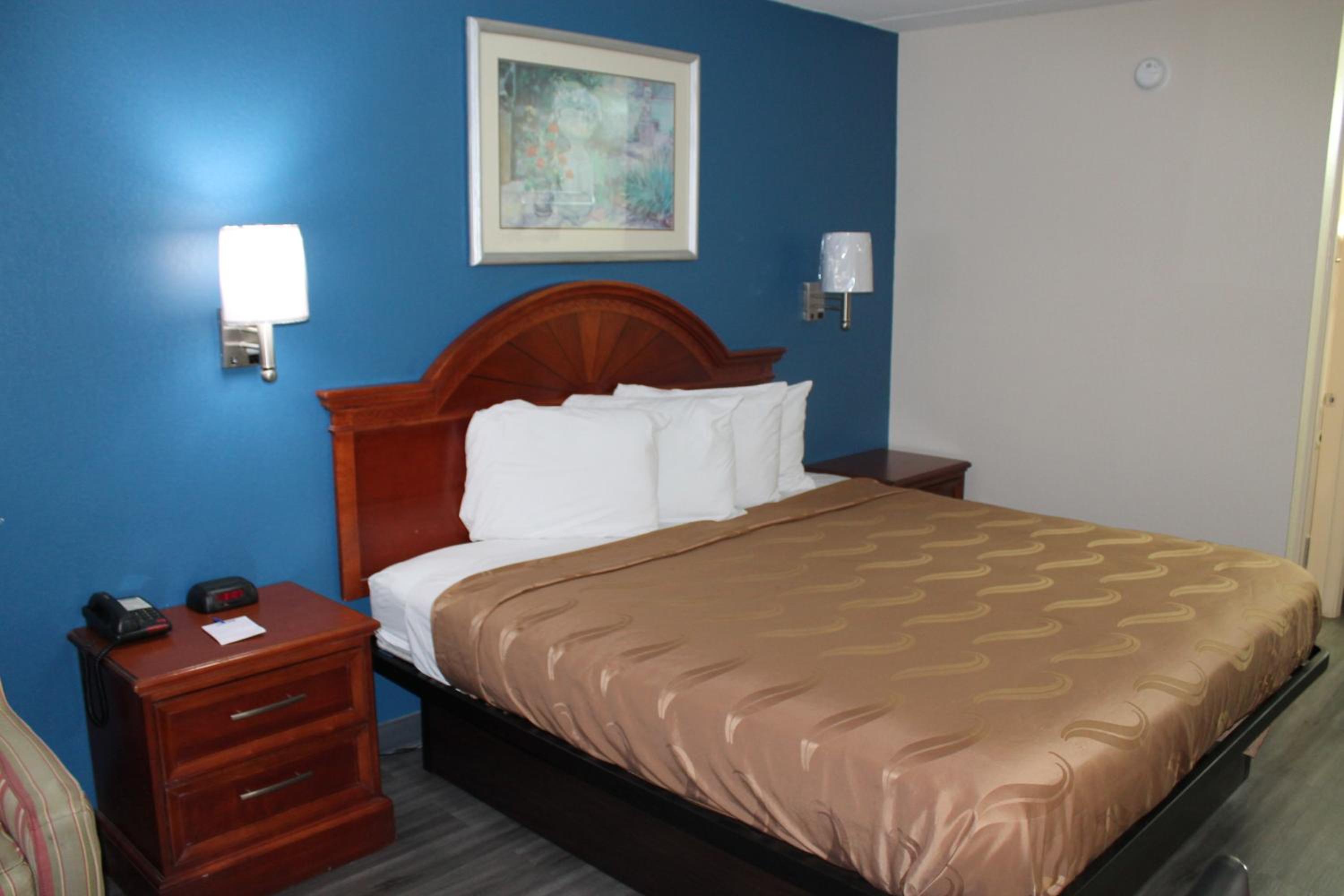 Double Room - Photo 2