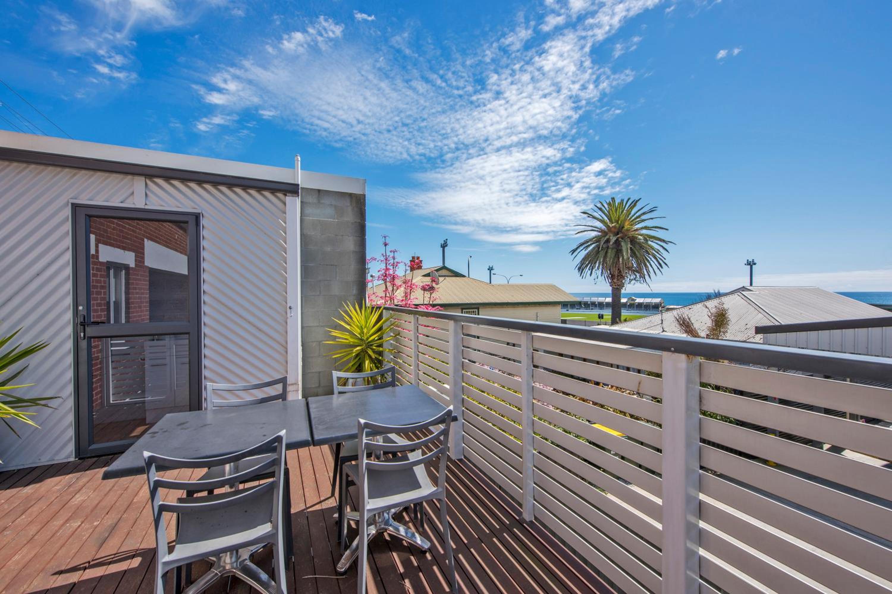 Two-Bedroom Apartment at 22 Olive Street photo 2