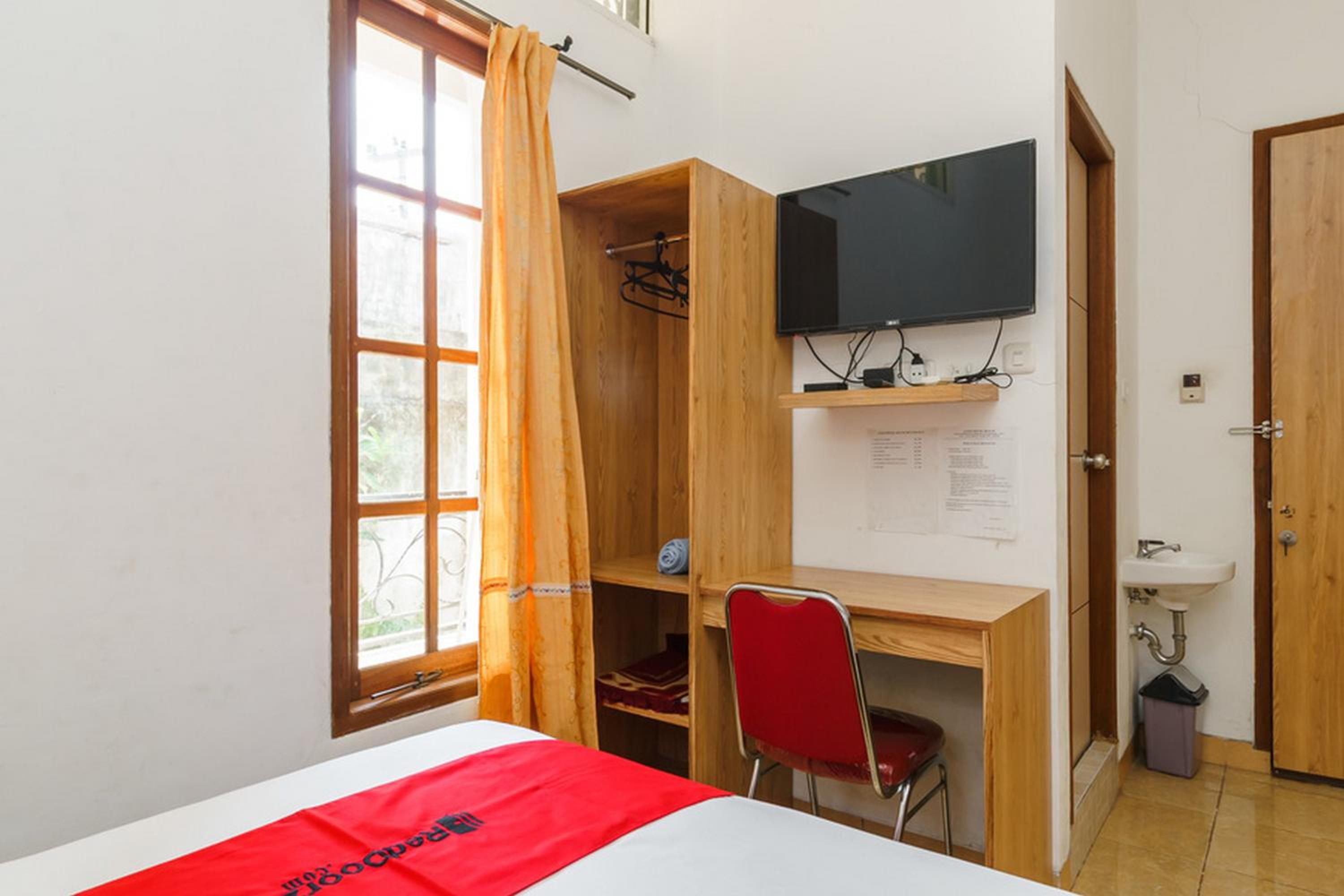 Twin Room - Photo 3