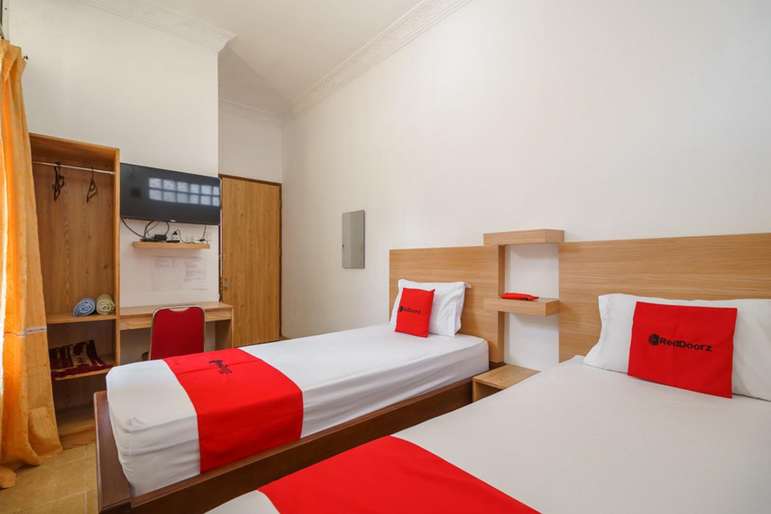 Twin Room - Photo 1