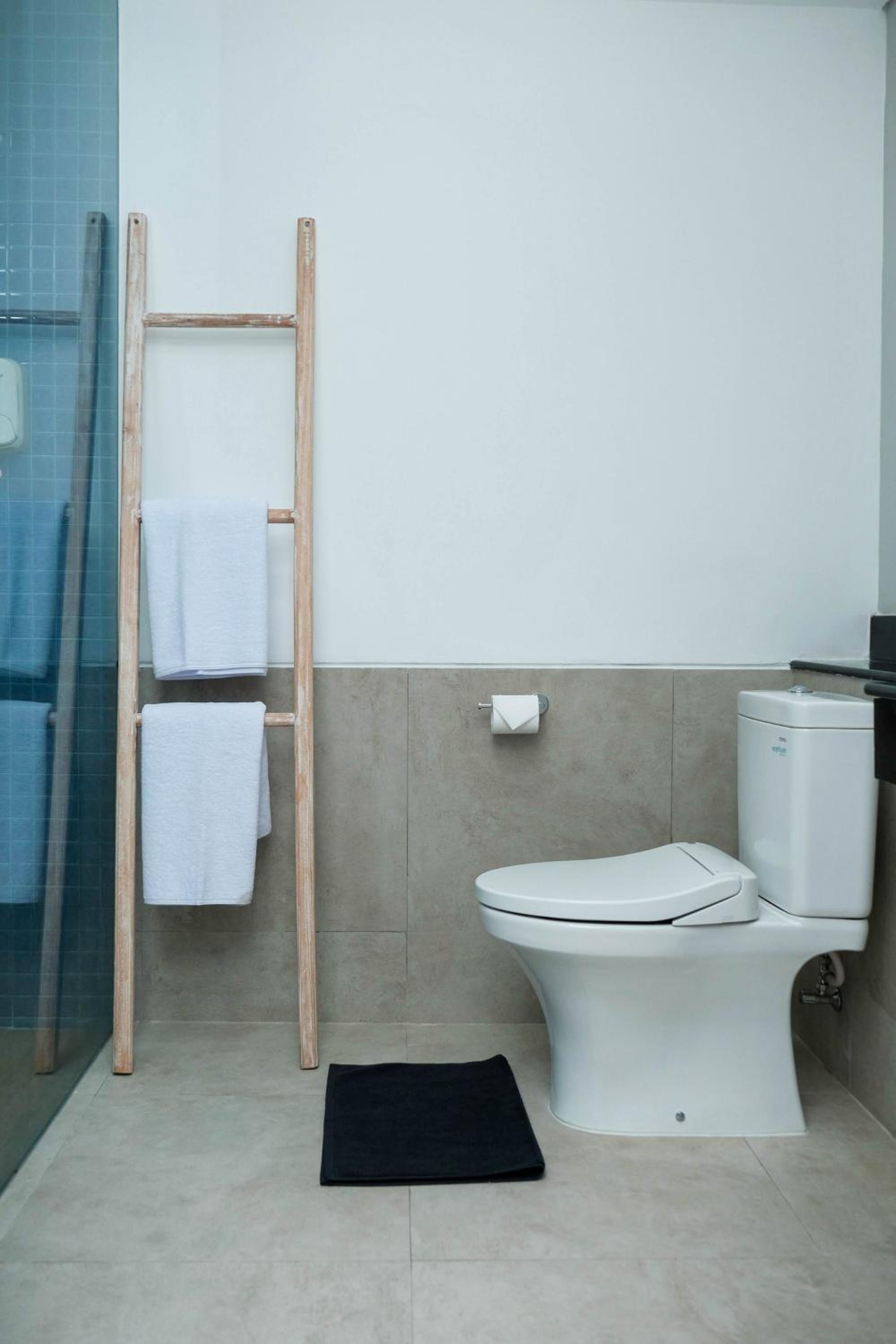 Superior Twin Room with Balcony - Photo 3