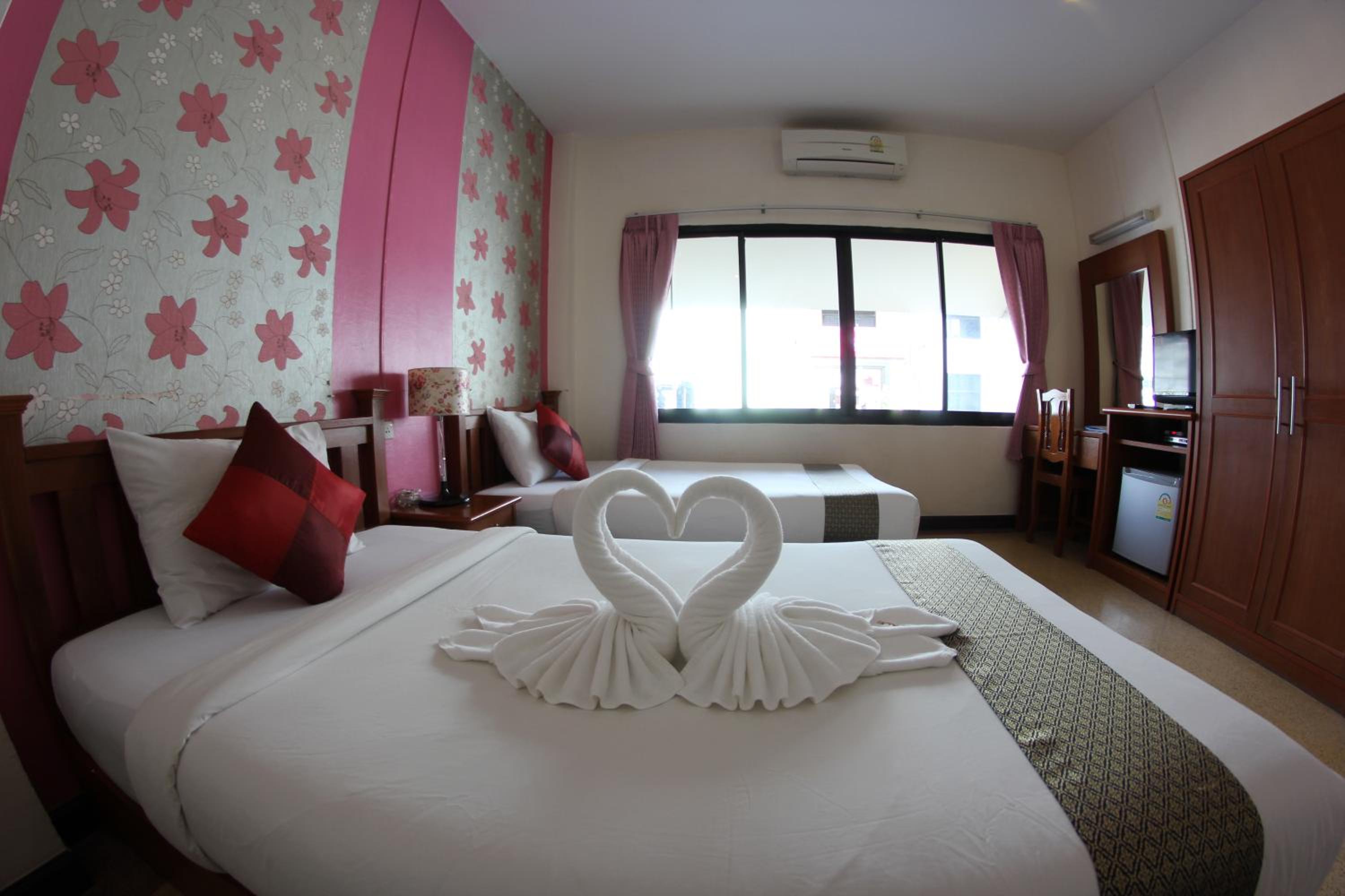 Deluxe Twin Room - Photo 1