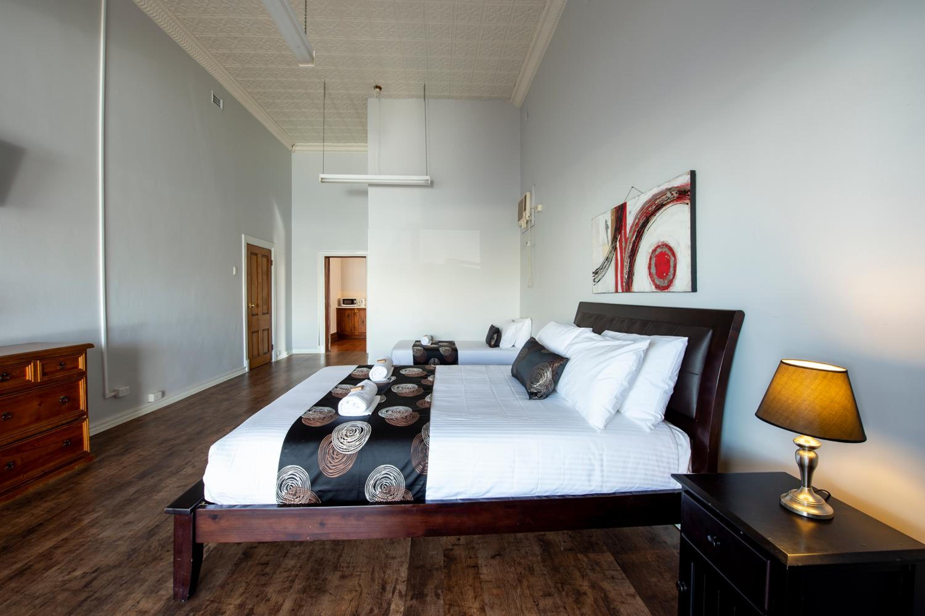 One-Bedroom Apartment - Photo 1