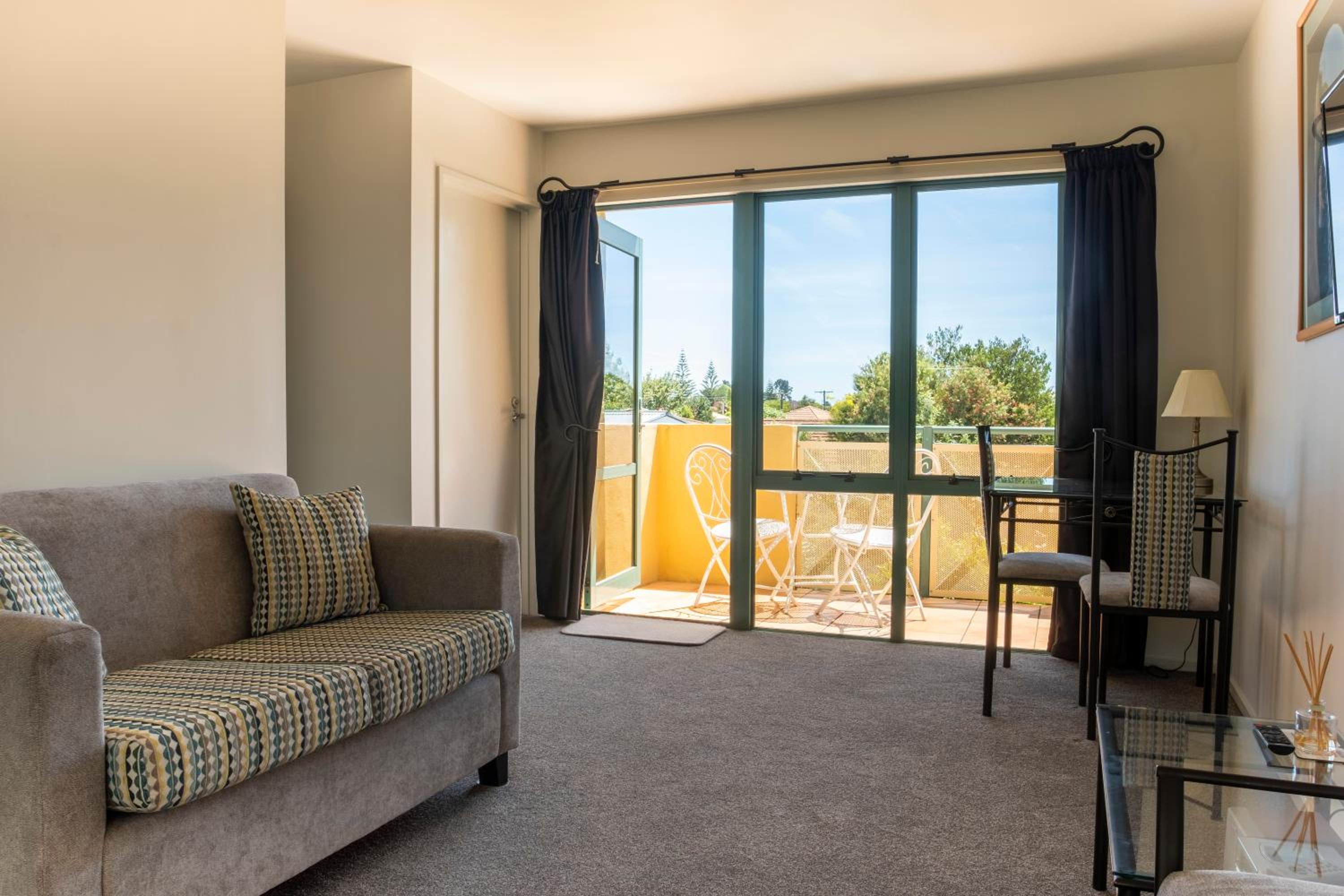 Deluxe Suite - Photo 4