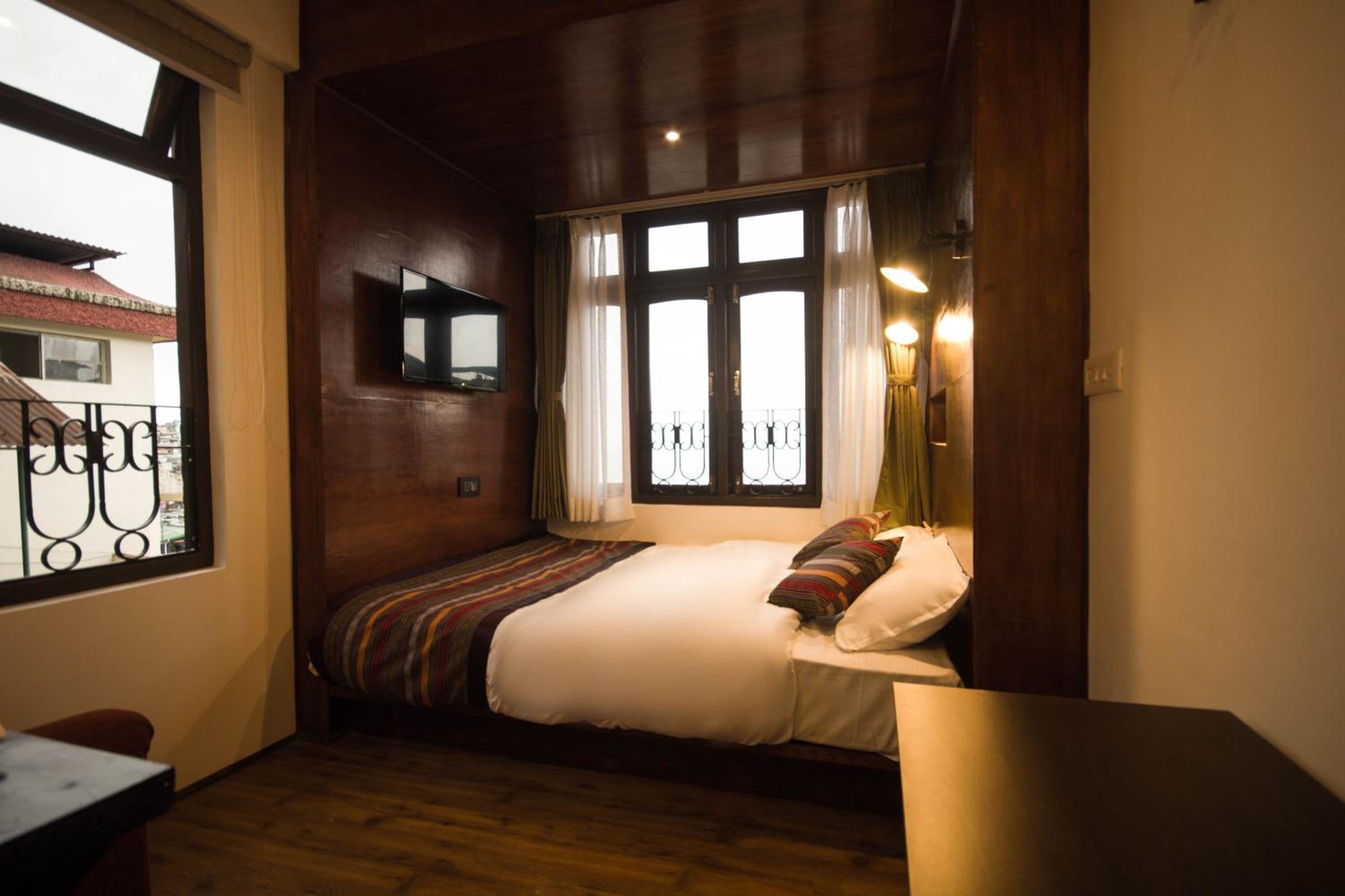 Economy Double Room - Photo 6